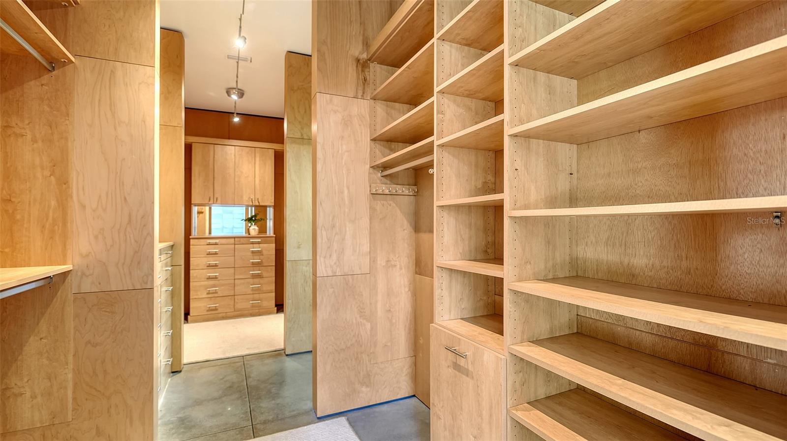 1658 HAWTHORNE ST, SARASOTA, FL, 34239