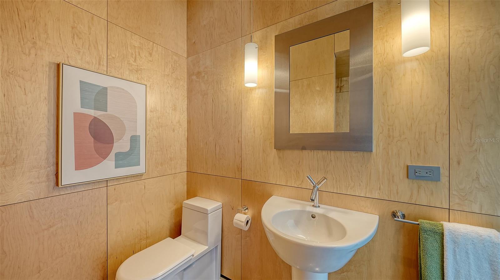 1658 HAWTHORNE ST, SARASOTA, FL, 34239