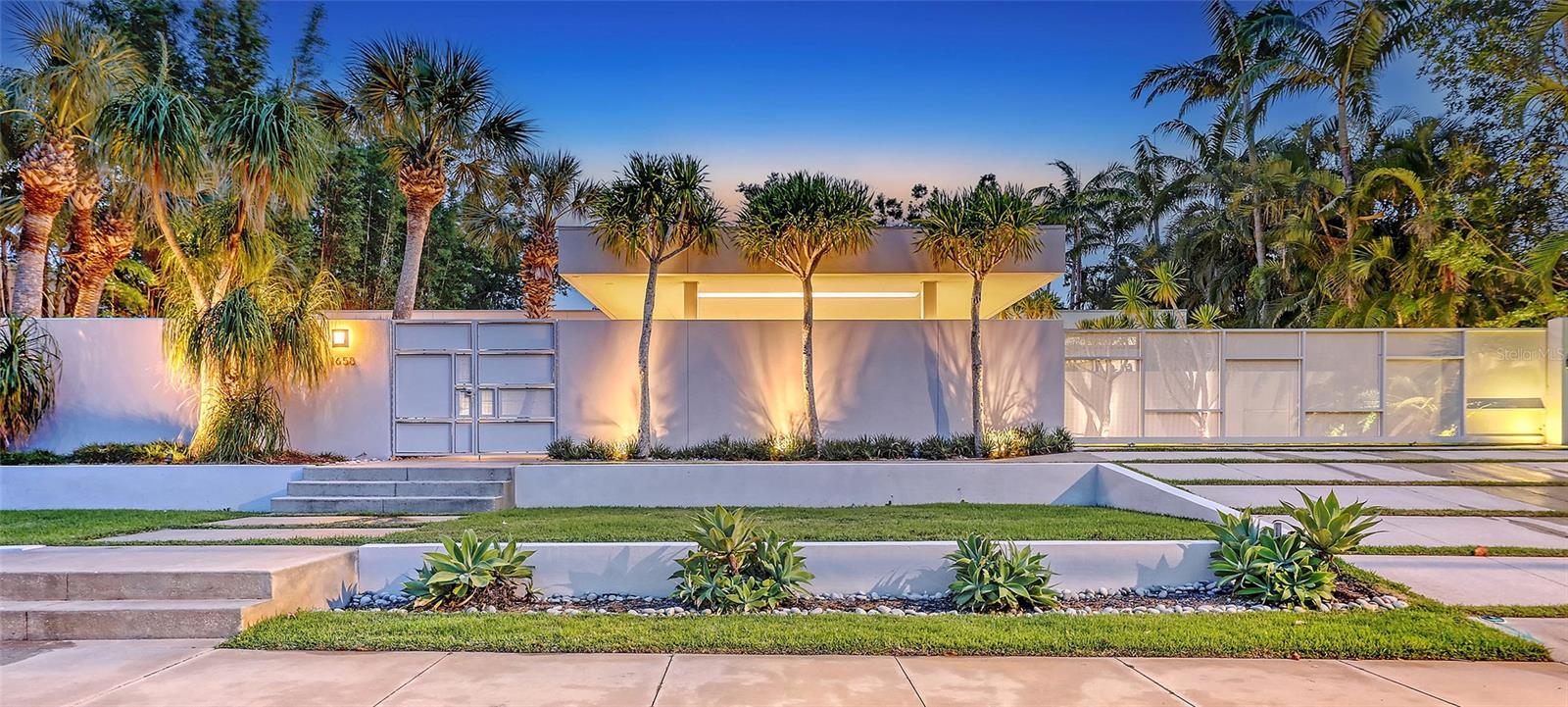 1658 HAWTHORNE ST, SARASOTA, FL, 34239