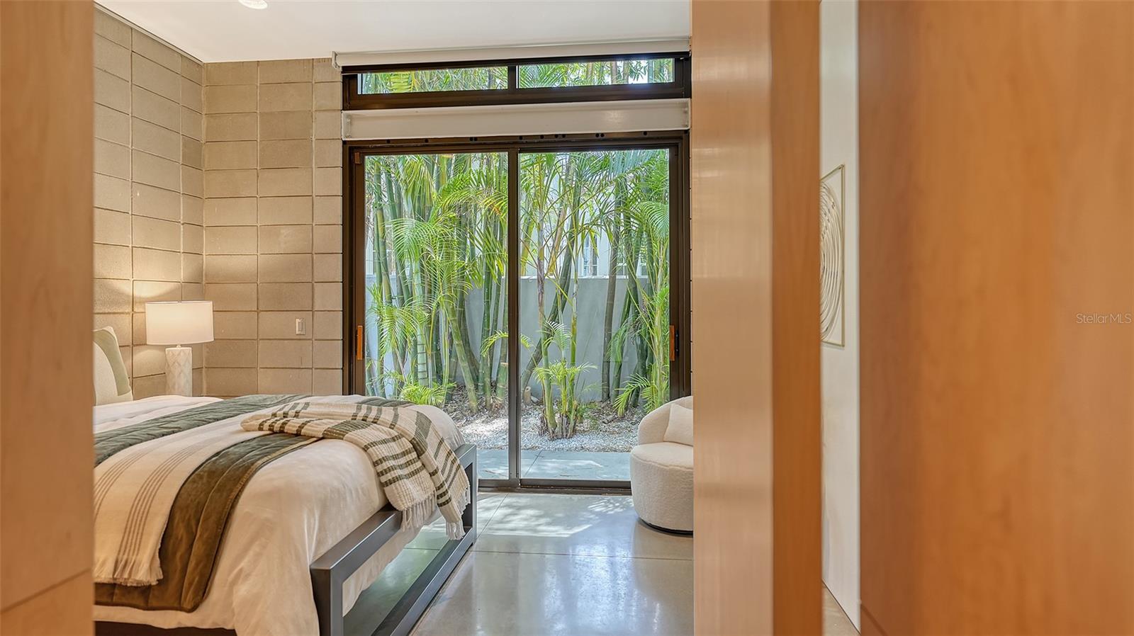 1658 HAWTHORNE ST, SARASOTA, FL, 34239