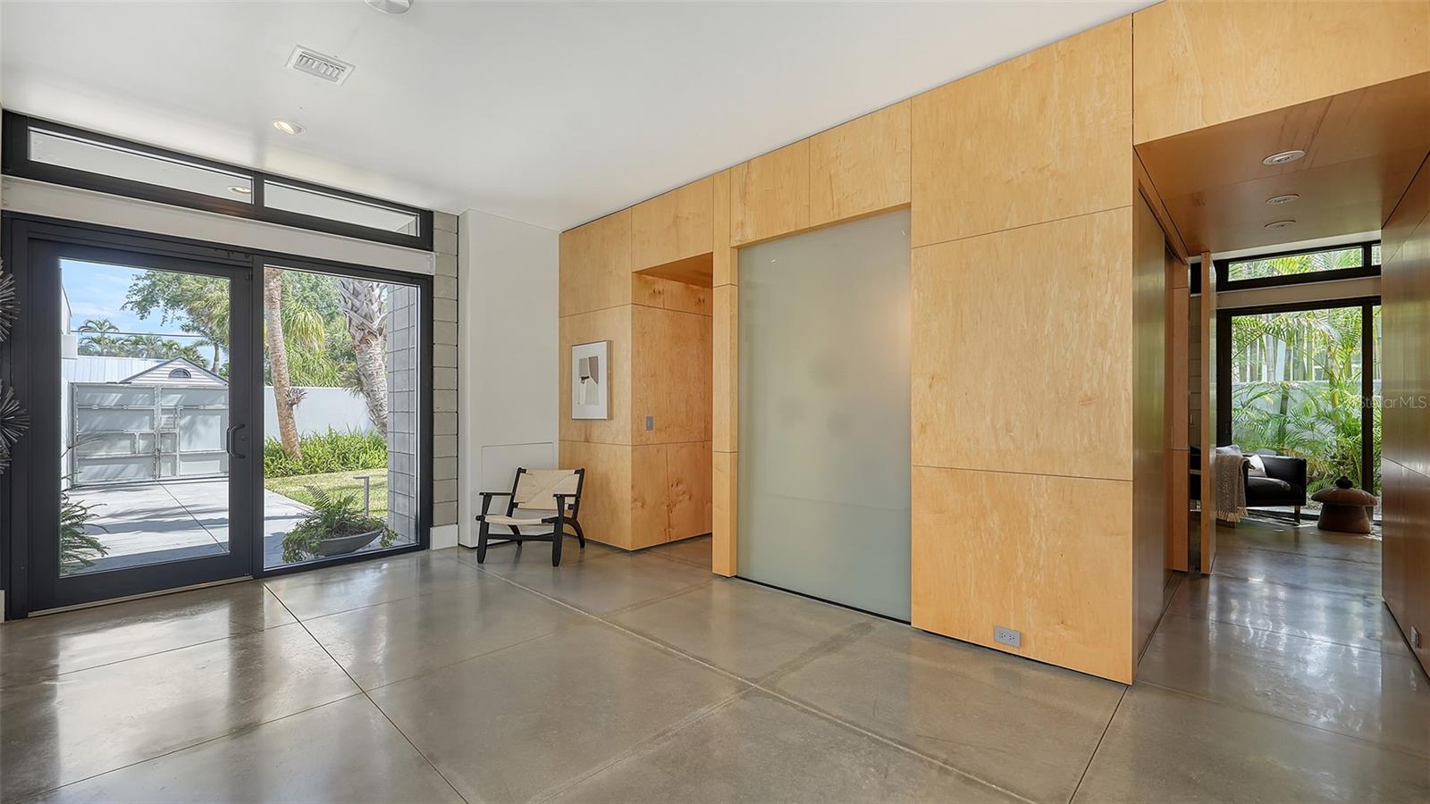 1658 HAWTHORNE ST, SARASOTA, FL, 34239