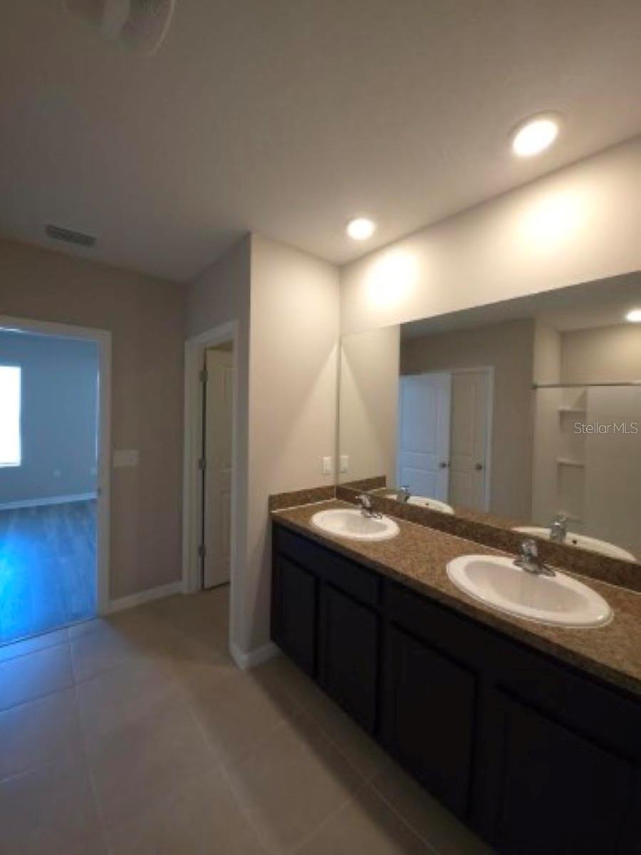 1580 BERING RD, WESLEY CHAPEL, FL, 33543