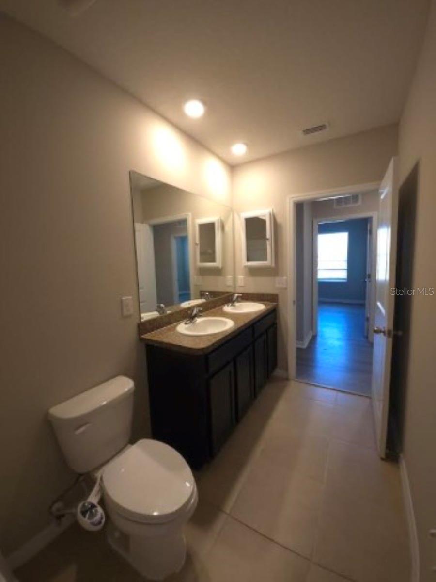 1580 BERING RD, WESLEY CHAPEL, FL, 33543