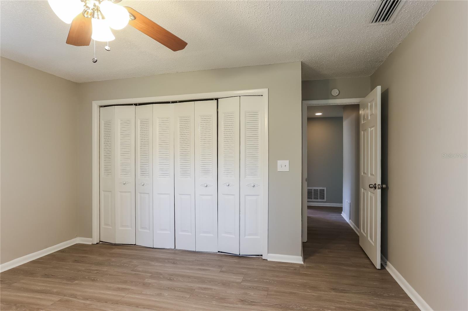 2704 WOODVIEW CT, CLEARWATER, FL, 33761