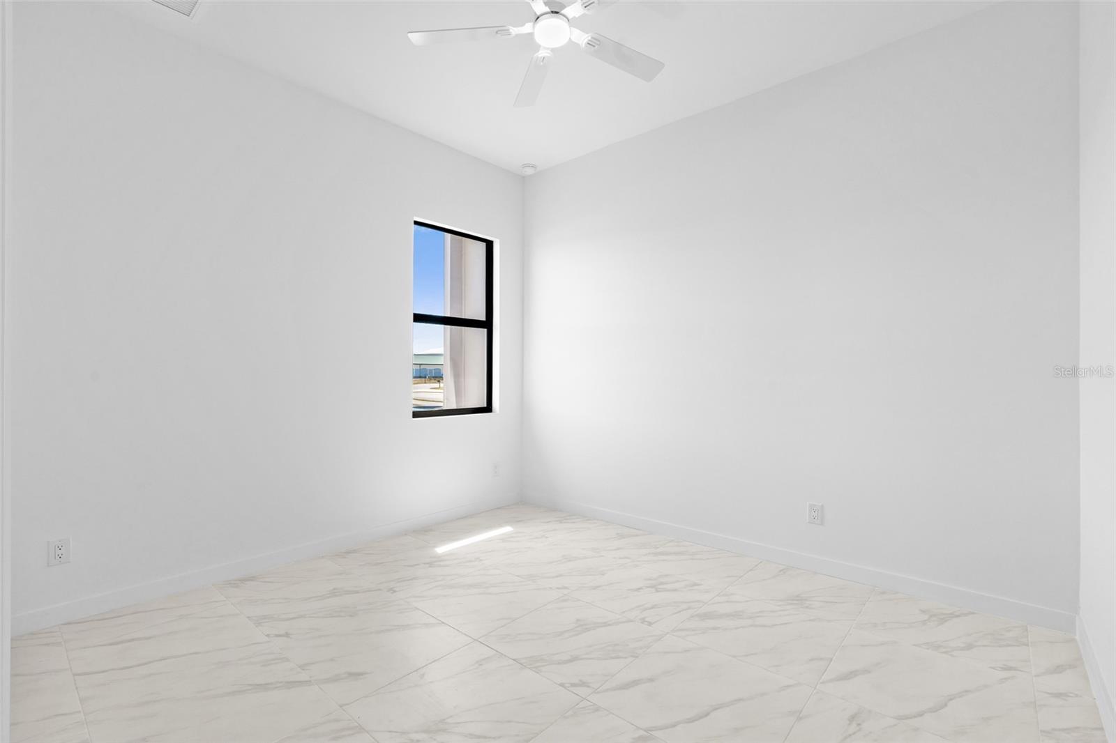 1247 KISMET PKWY W, CAPE CORAL, FL, 33993