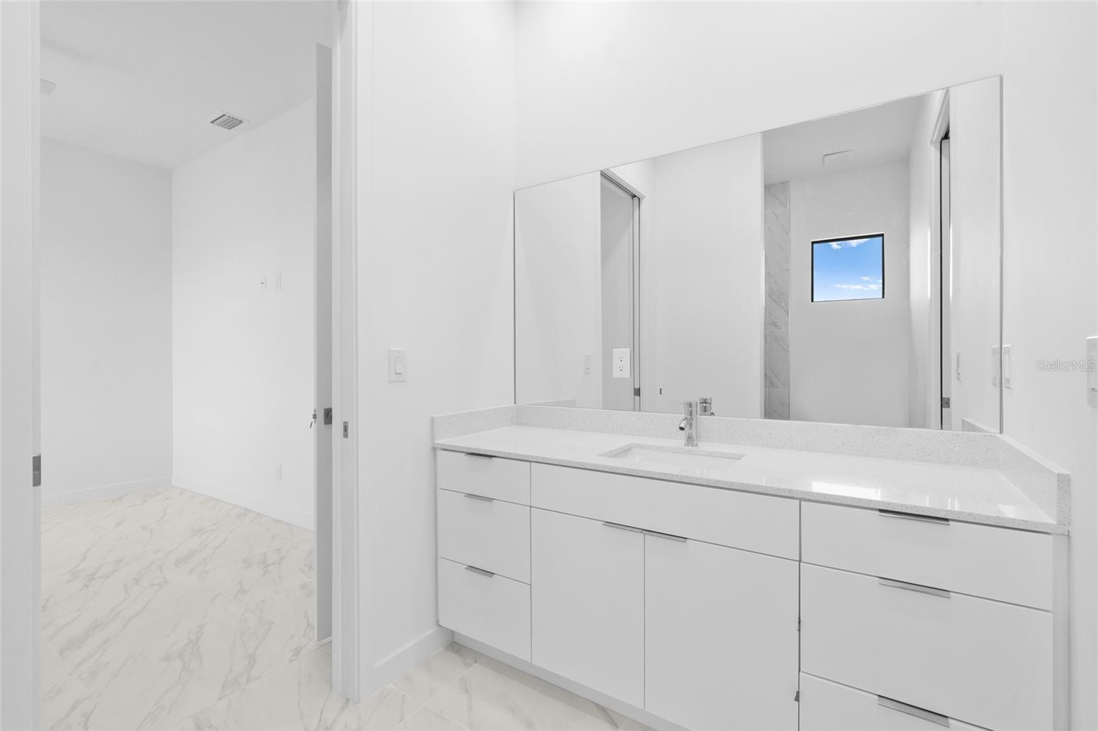 1247 KISMET PKWY W, CAPE CORAL, FL, 33993