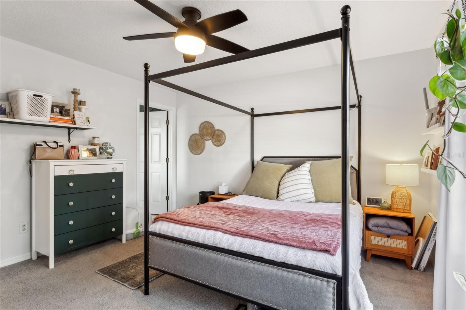 1050 22ND AVE N, ST PETERSBURG, FL, 33704