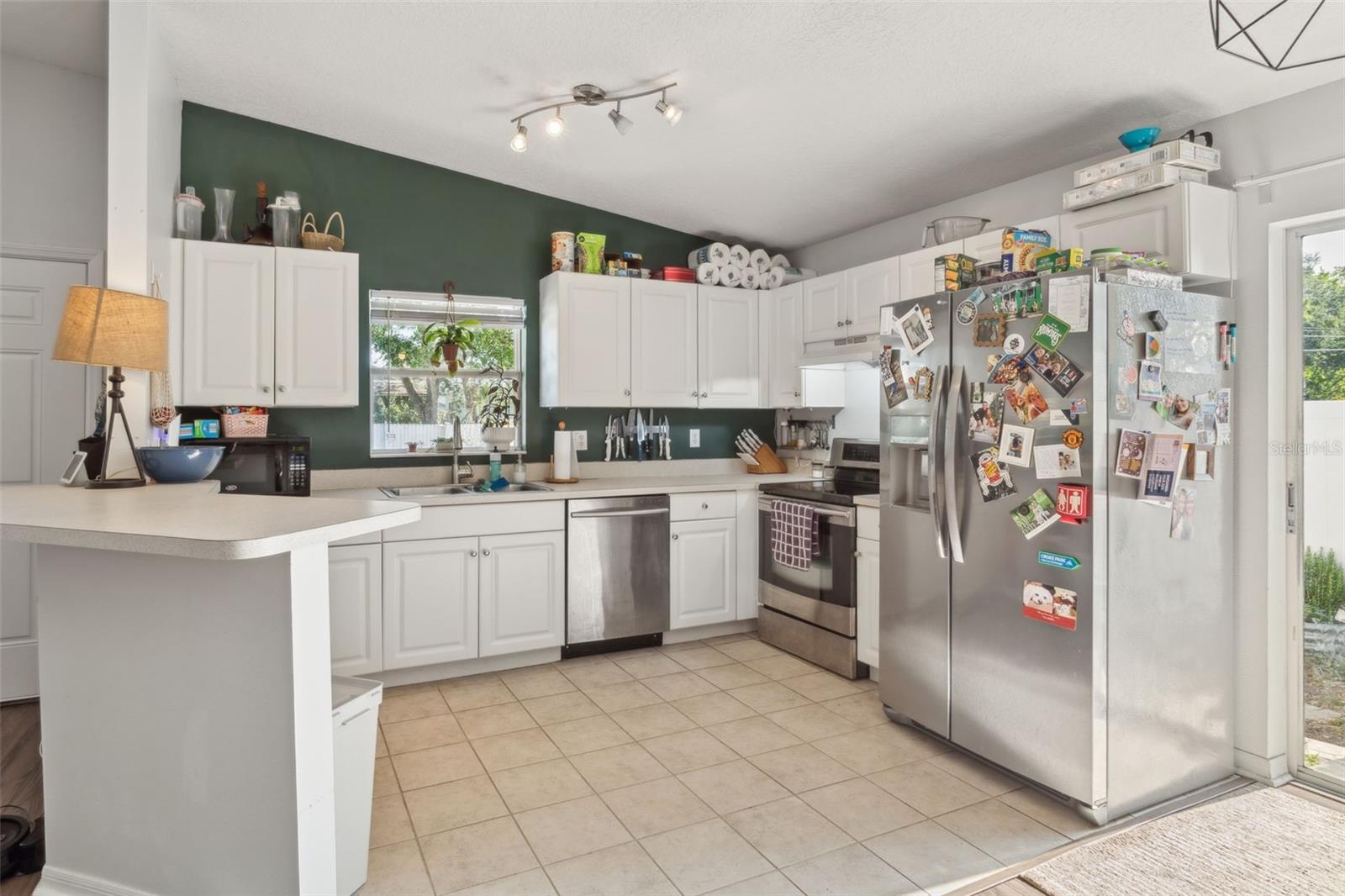 1050 22ND AVE N, ST PETERSBURG, FL, 33704