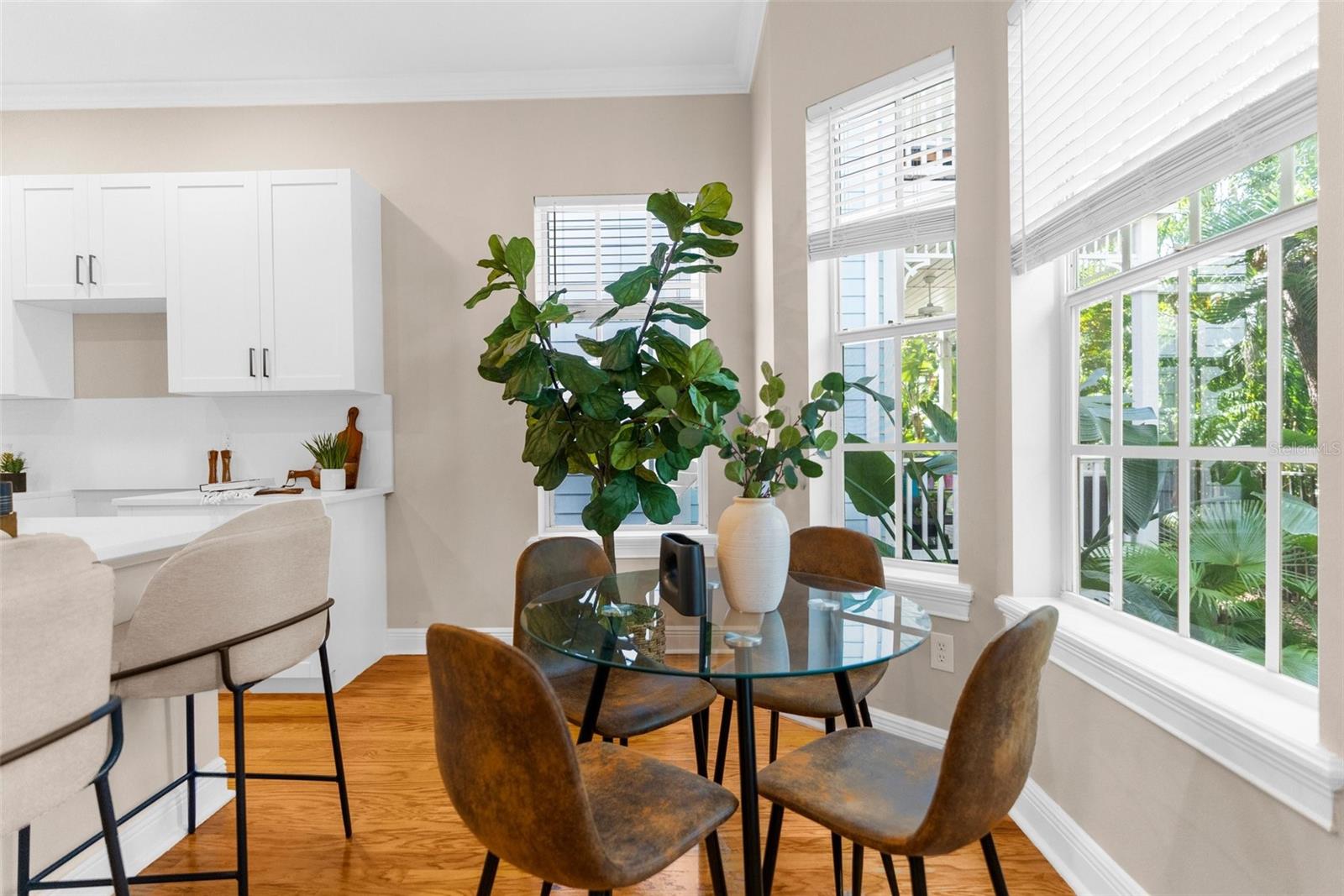 916 HEMINGWAY CIR, TAMPA, FL, 33602