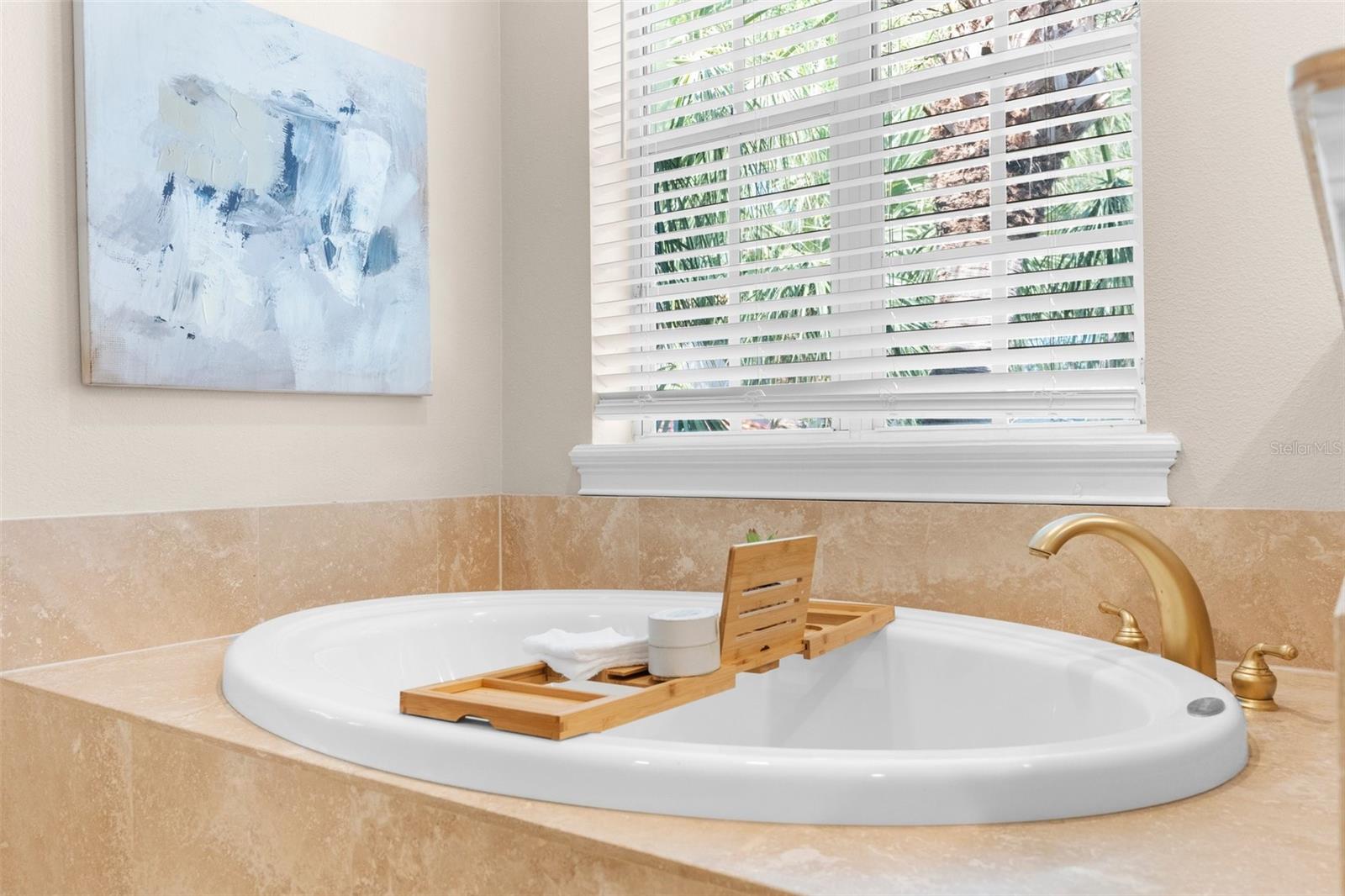 916 HEMINGWAY CIR, TAMPA, FL, 33602