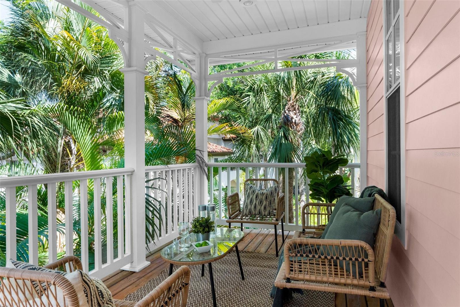 916 HEMINGWAY CIR, TAMPA, FL, 33602