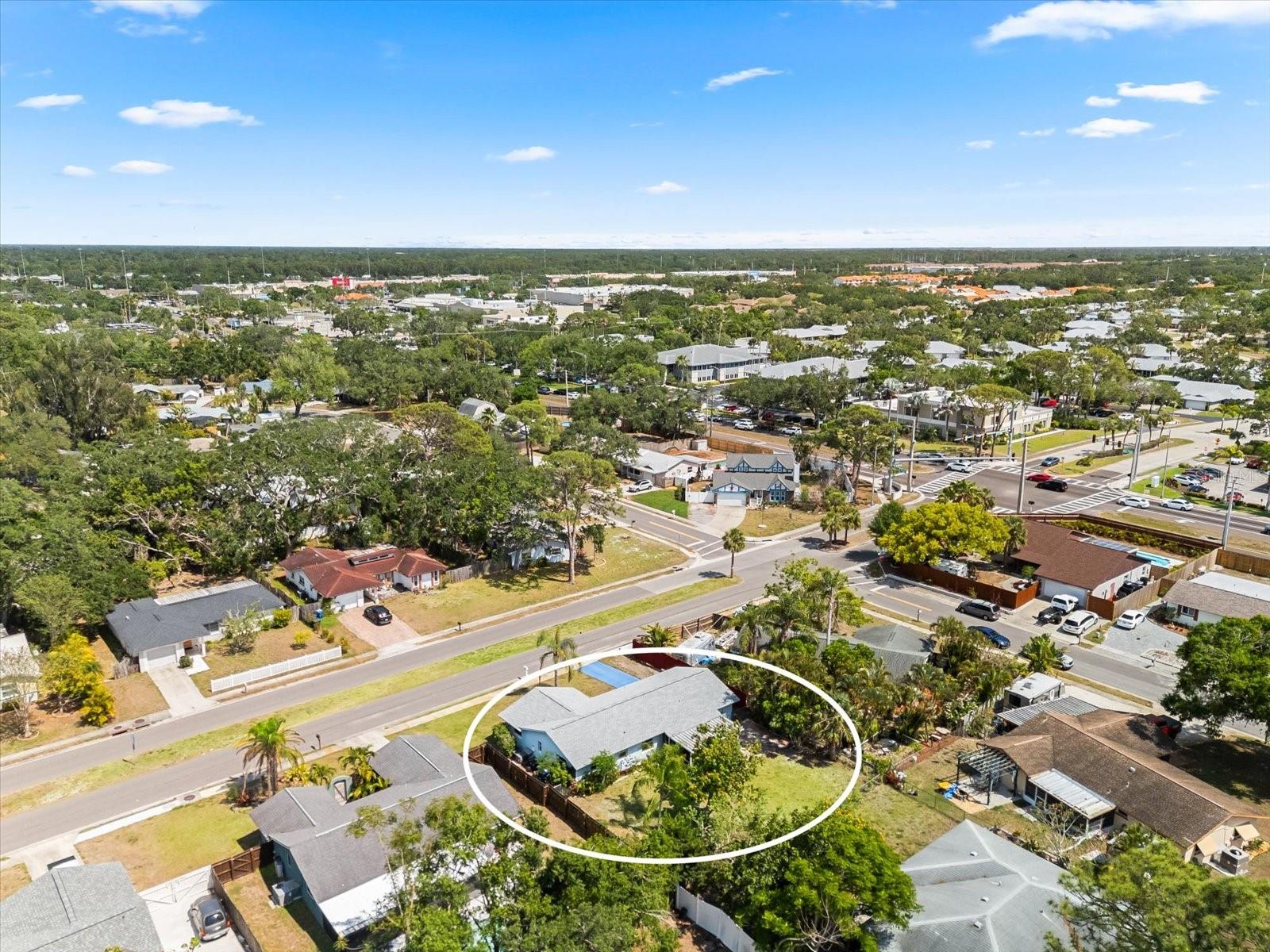 3736 WOODMONT DR, SARASOTA, FL, 34232