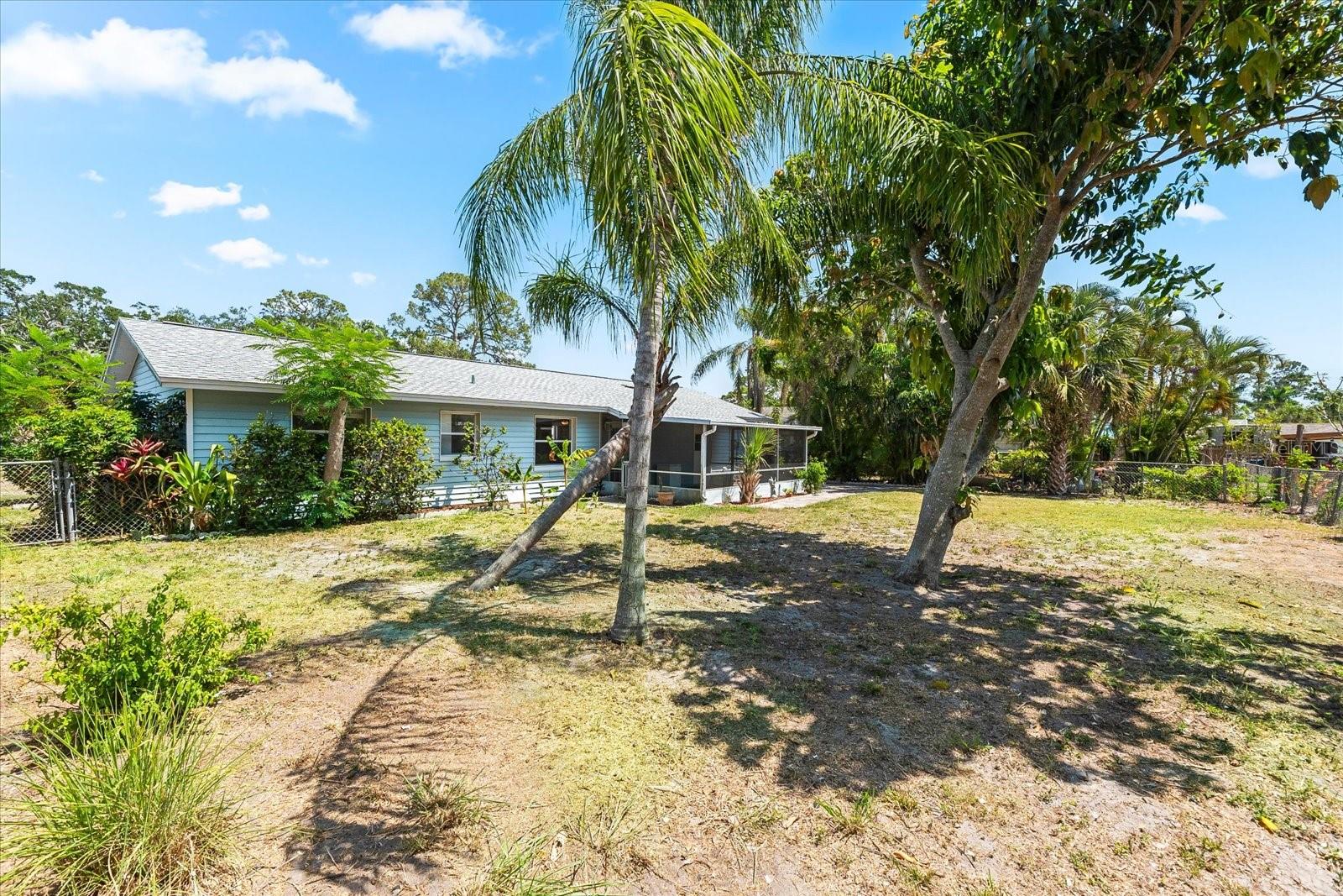 3736 WOODMONT DR, SARASOTA, FL, 34232