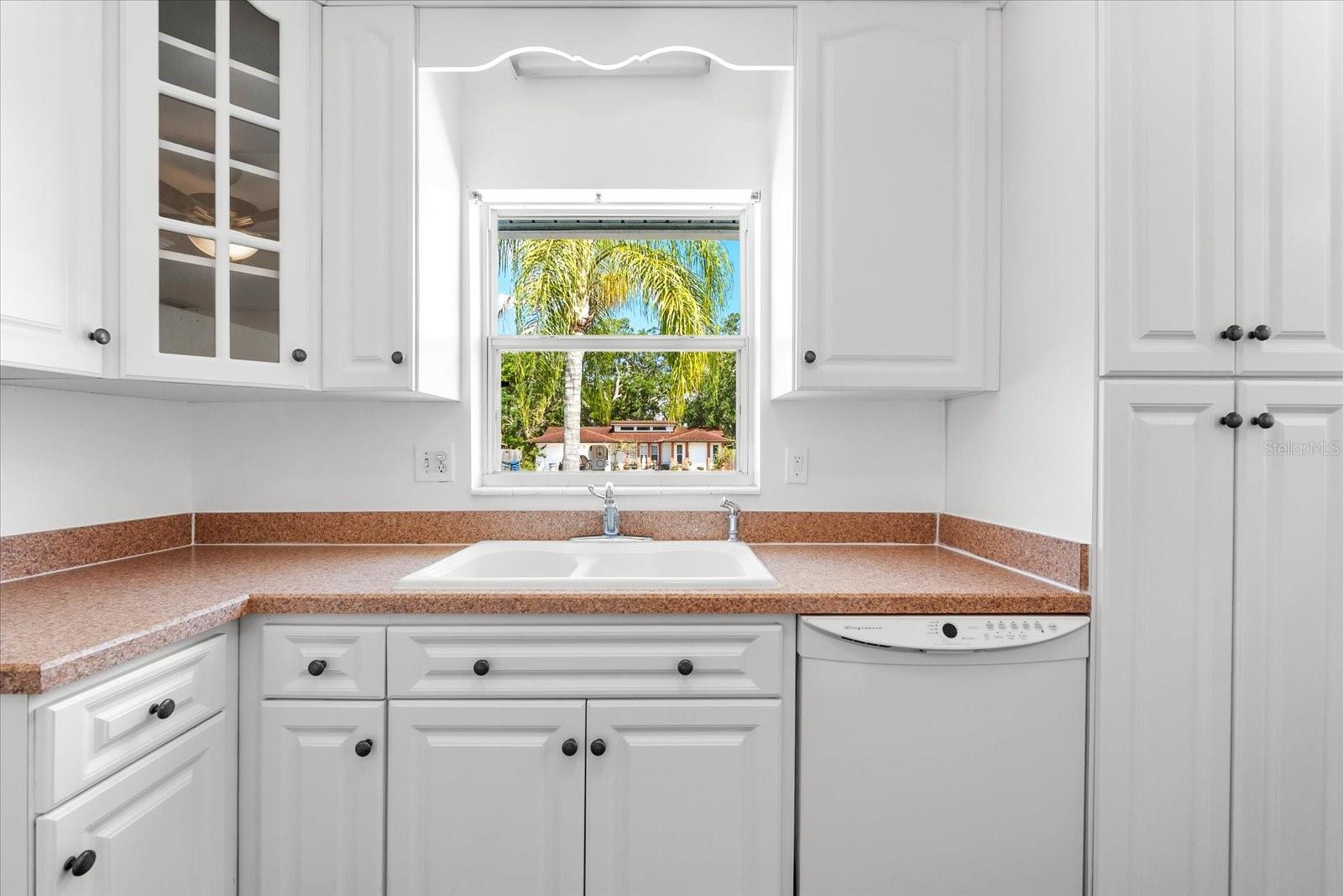 3736 WOODMONT DR, SARASOTA, FL, 34232