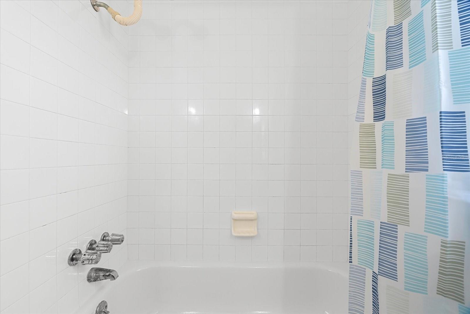 3736 WOODMONT DR, SARASOTA, FL, 34232