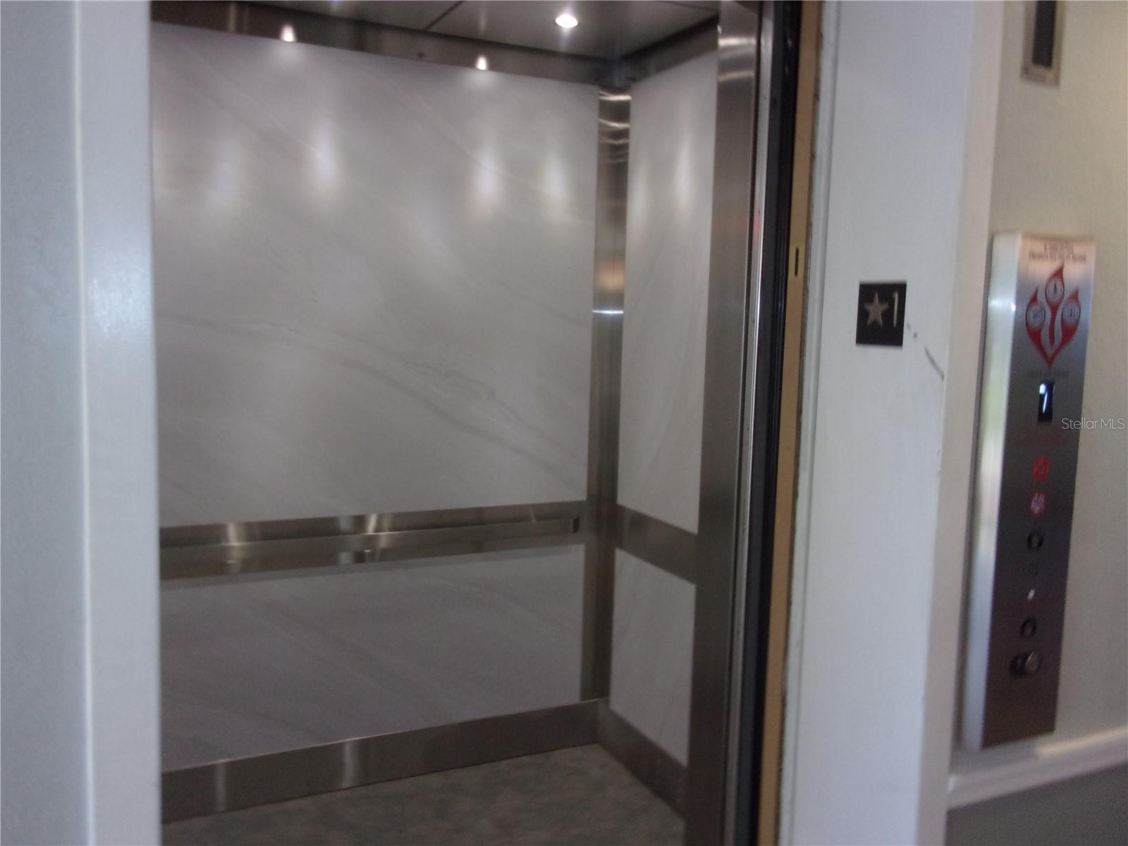 332 MARINER DR, TARPON SPRINGS, FL, 34689