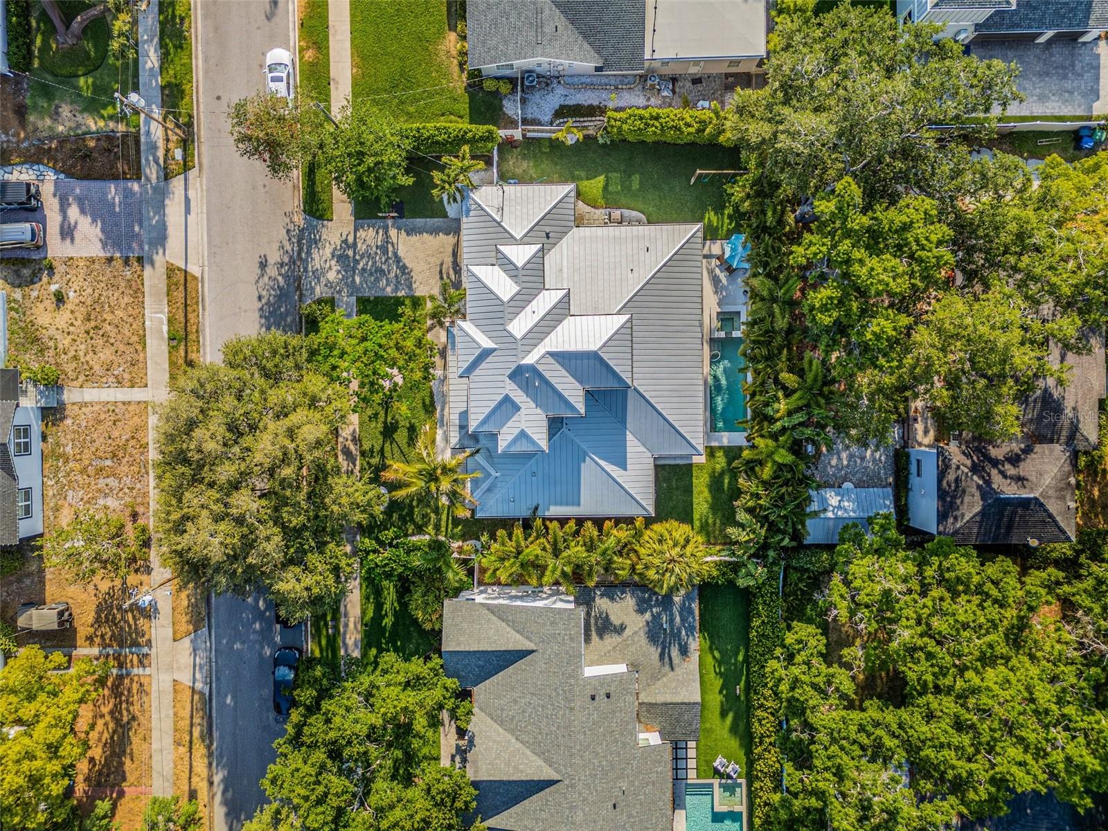 3711 W BARCELONA ST, TAMPA, FL, 33629