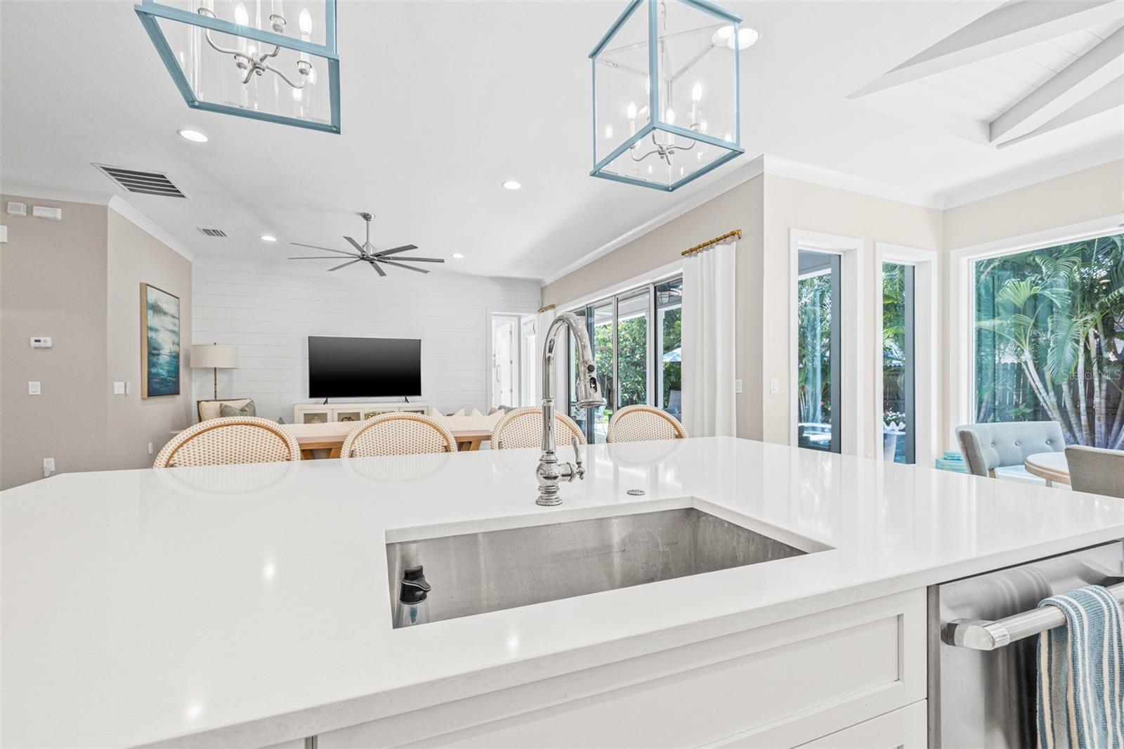 3711 W BARCELONA ST, TAMPA, FL, 33629