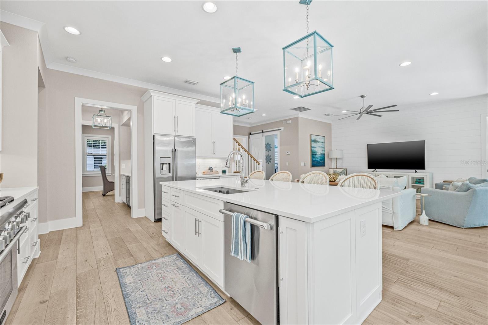 3711 W BARCELONA ST, TAMPA, FL, 33629