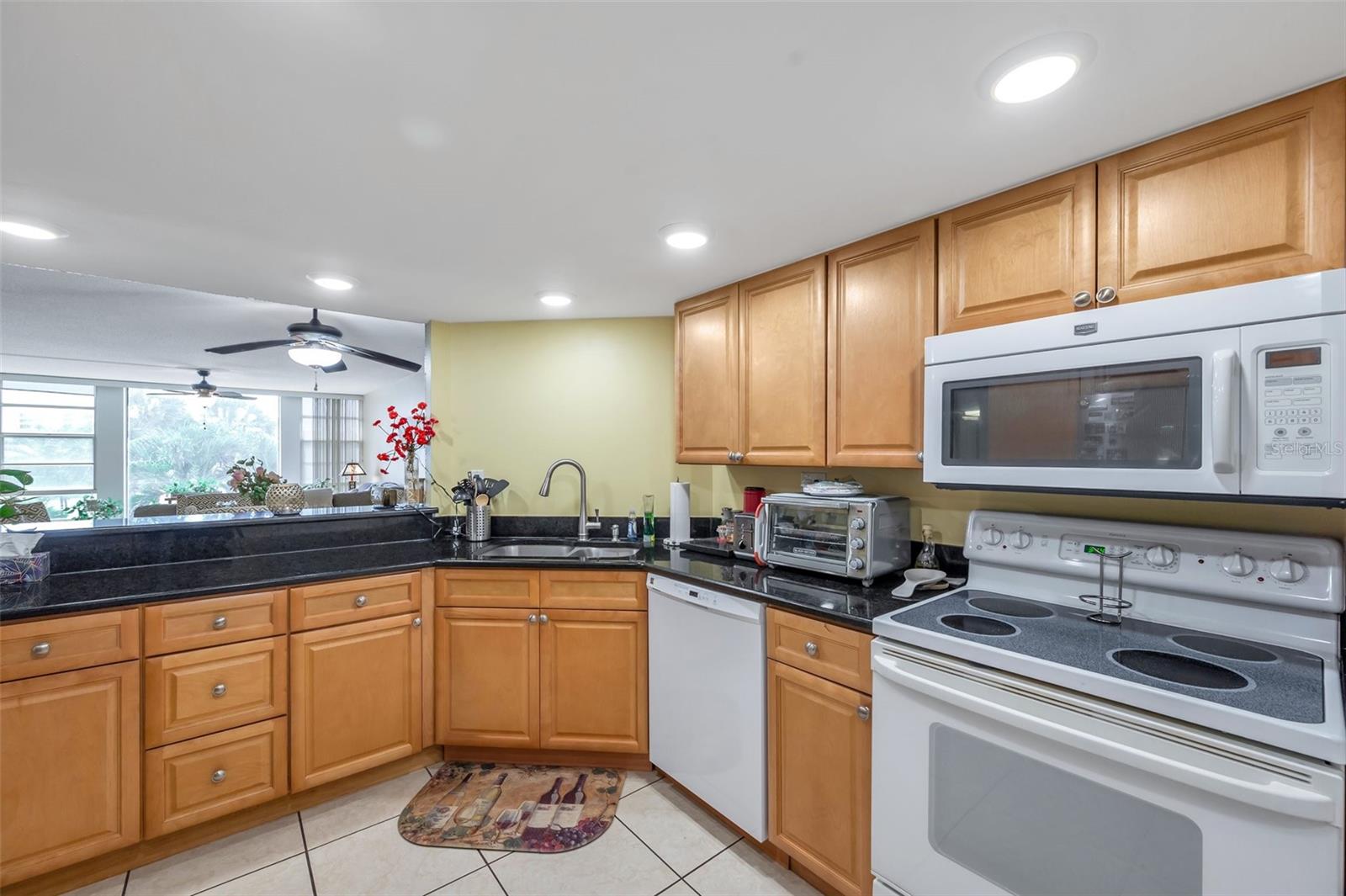 7400 SUN ISLAND DR S #206, SOUTH PASADENA, FL, 33707