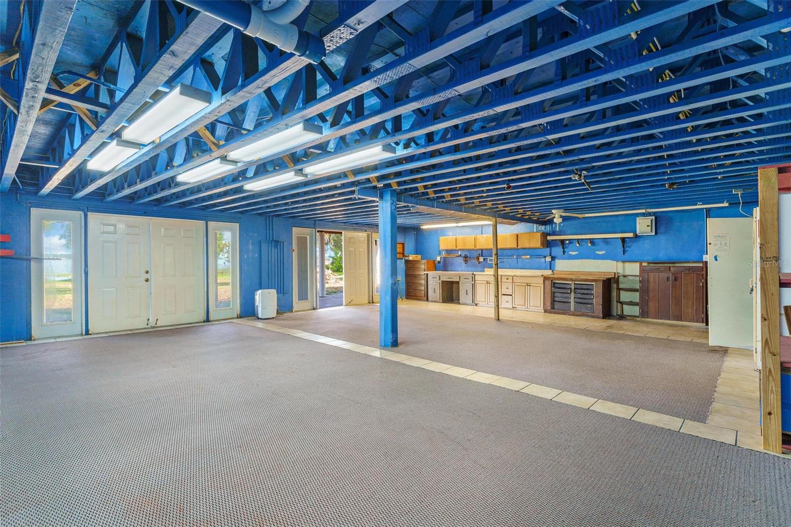 2400 N GRIFFIN DR, LEESBURG, FL, 34748