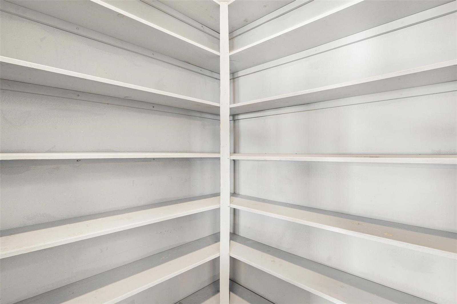 2400 N GRIFFIN DR, LEESBURG, FL, 34748