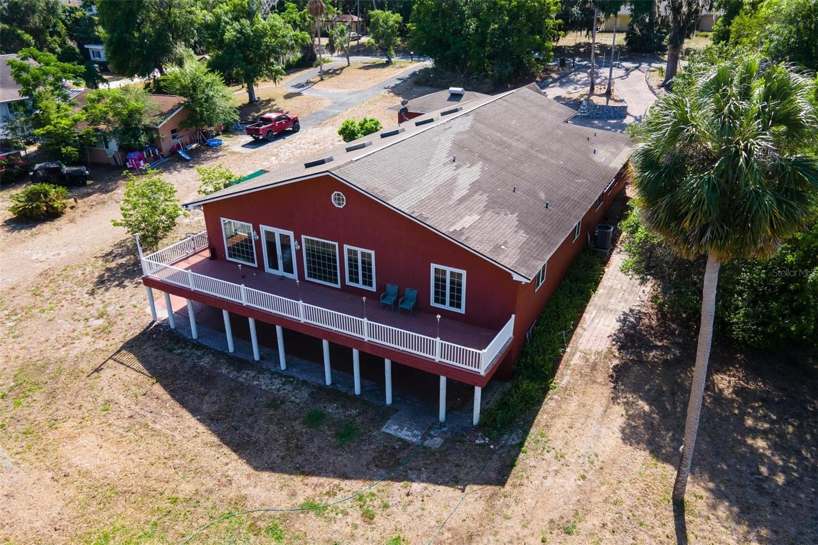 2400 N GRIFFIN DR, LEESBURG, FL, 34748