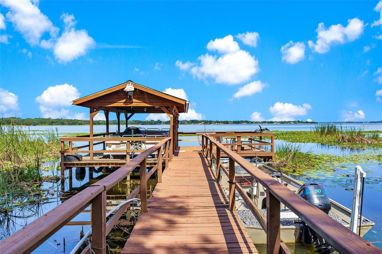 2400 N GRIFFIN DR, LEESBURG, FL, 34748