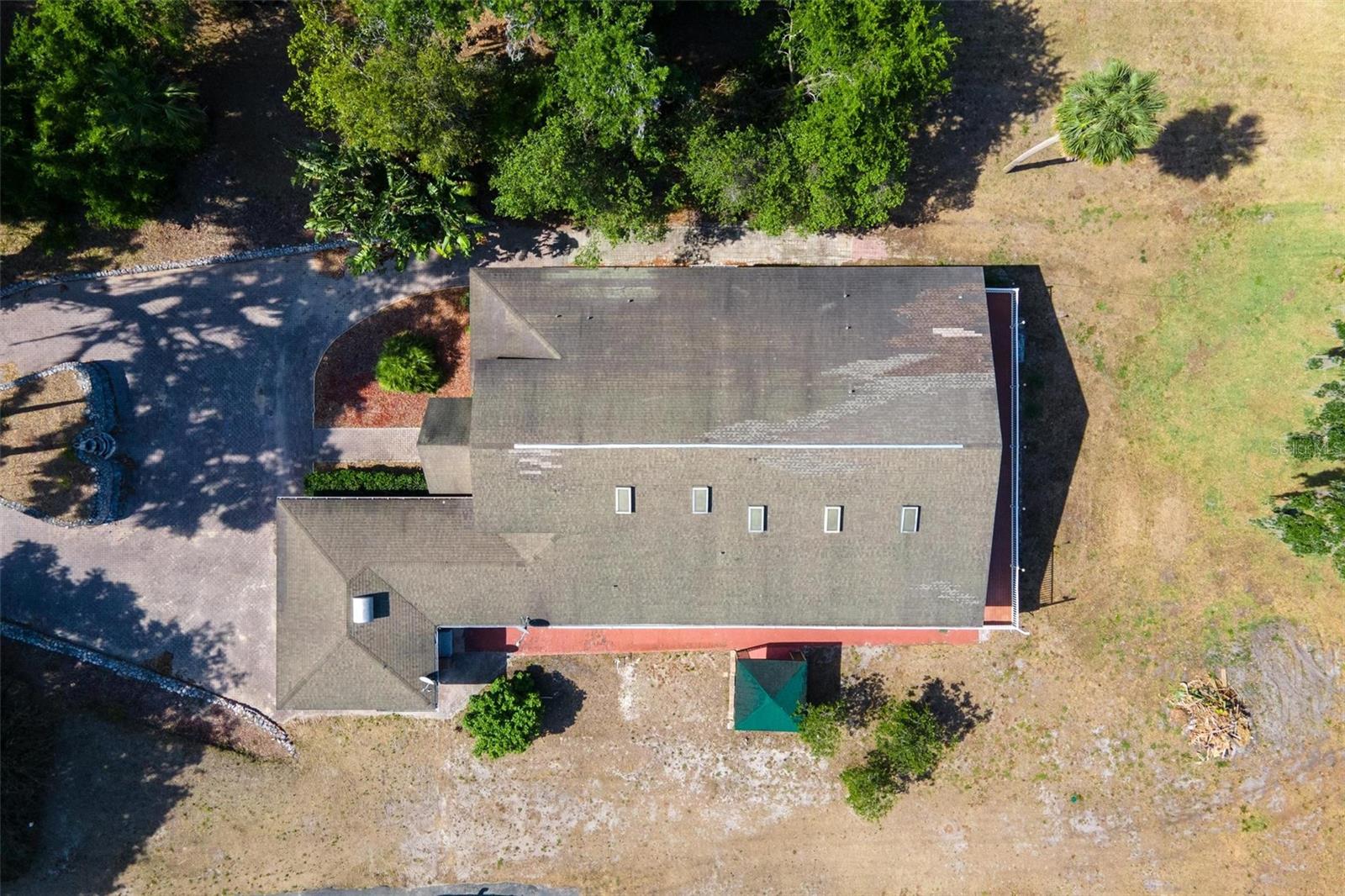 2400 N GRIFFIN DR, LEESBURG, FL, 34748