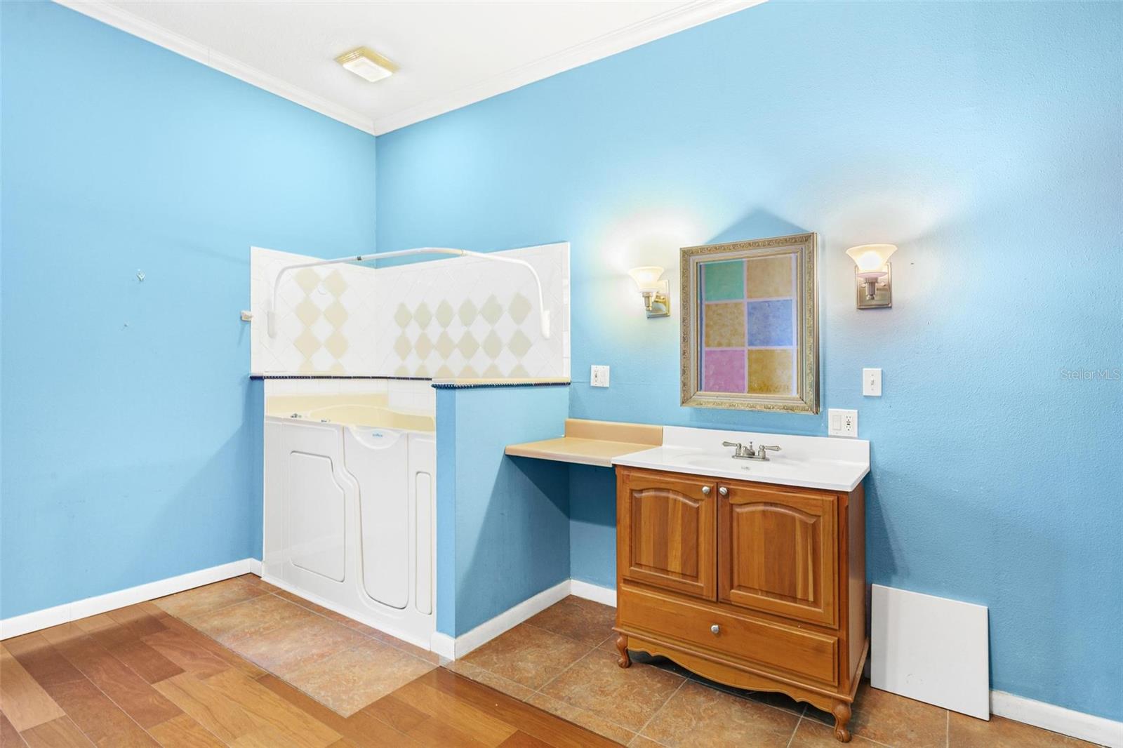 2400 N GRIFFIN DR, LEESBURG, FL, 34748