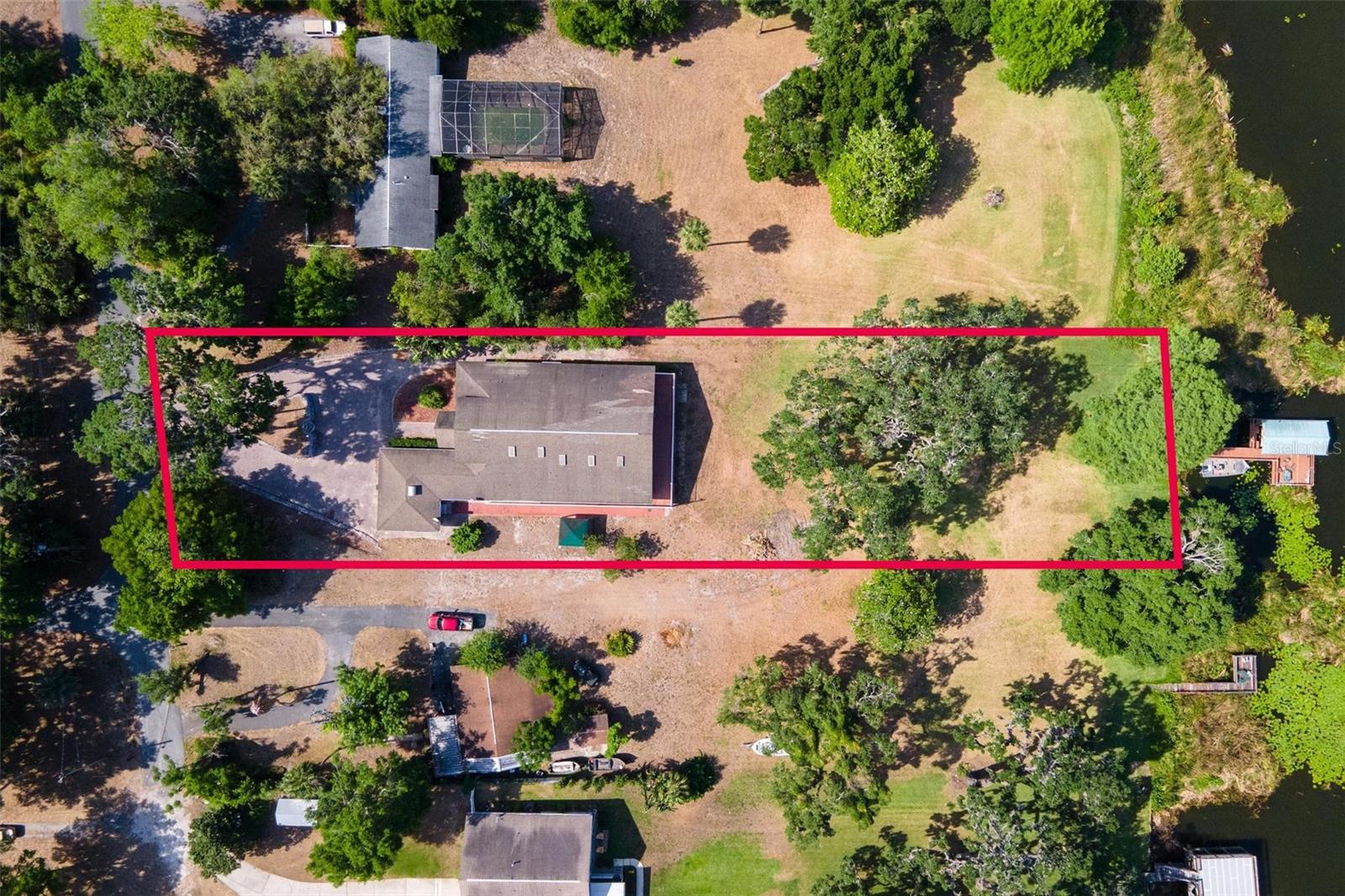 2400 N GRIFFIN DR, LEESBURG, FL, 34748