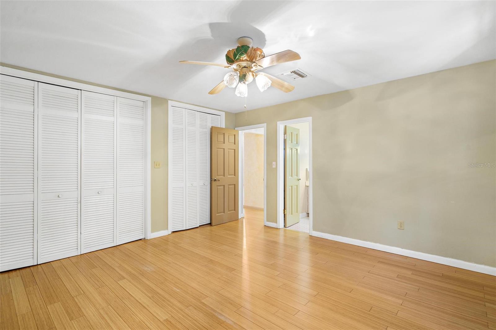 2400 N GRIFFIN DR, LEESBURG, FL, 34748