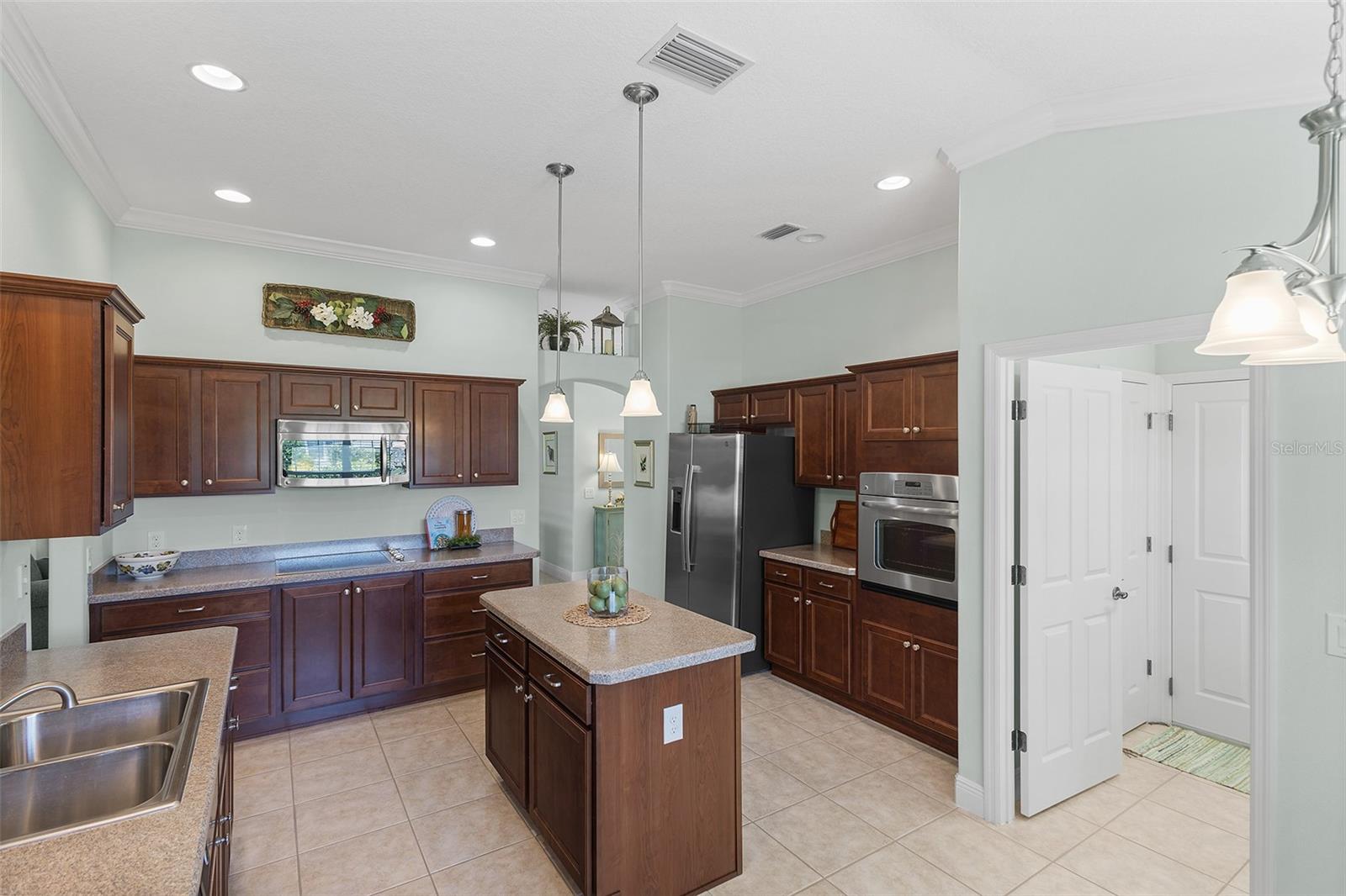 1140 EUREKA MILL RUN, THE VILLAGES, FL, 32162