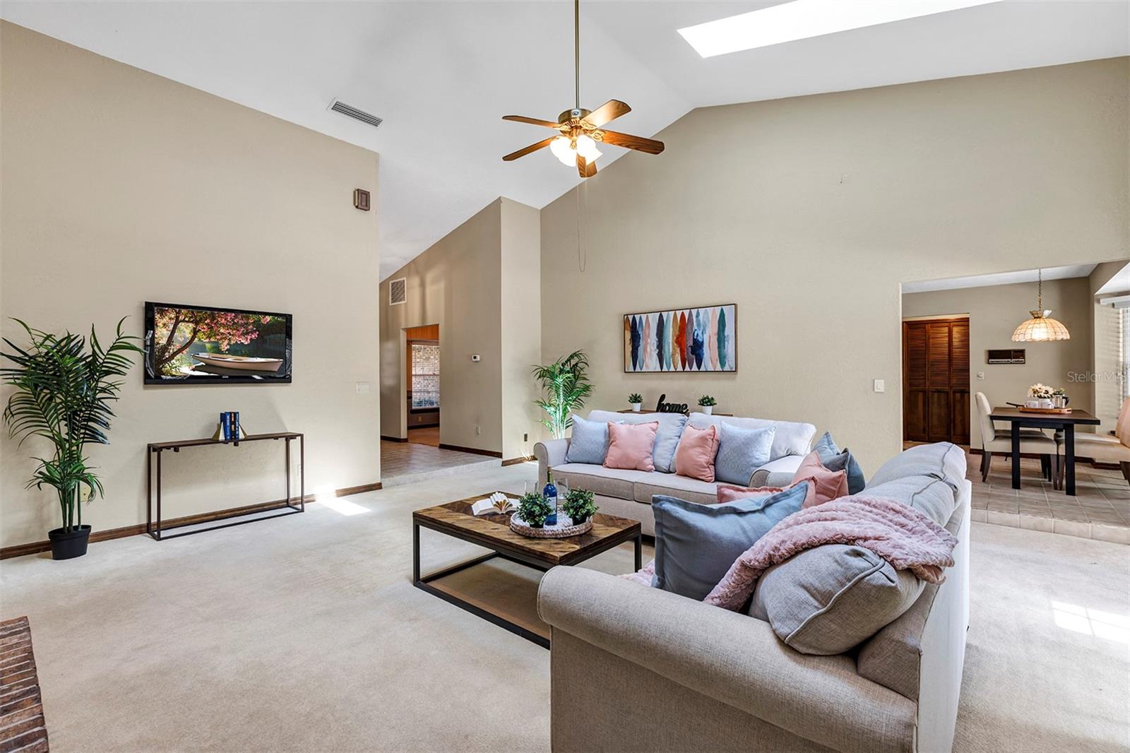 1039 WHISPERING CV, CASSELBERRY, FL, 32707