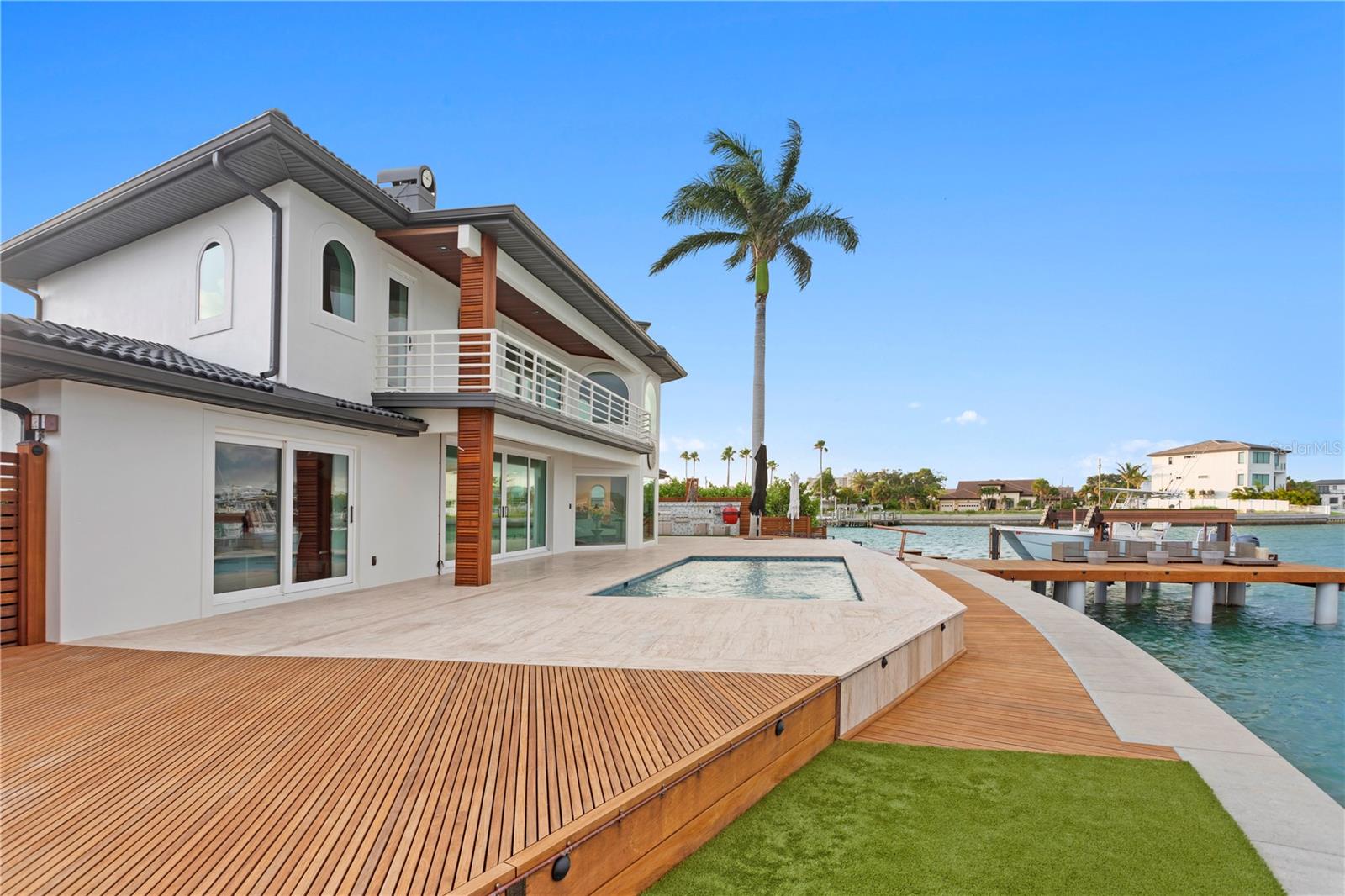 TB8379196 Property Photo