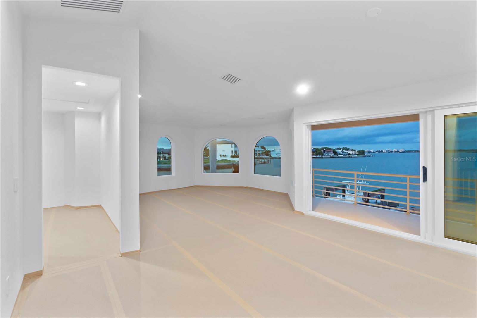 TB8379196 Property Photo