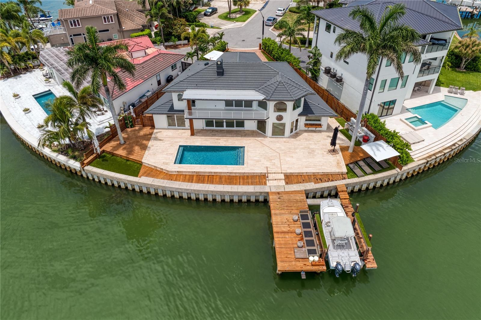 TB8379196 Property Photo