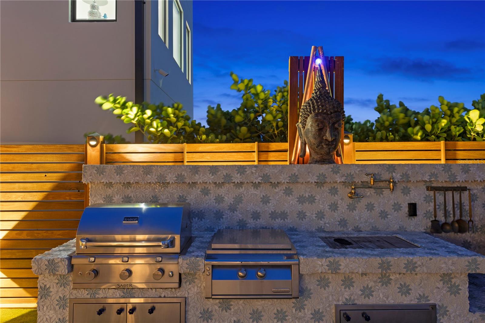 TB8379196 Property Photo