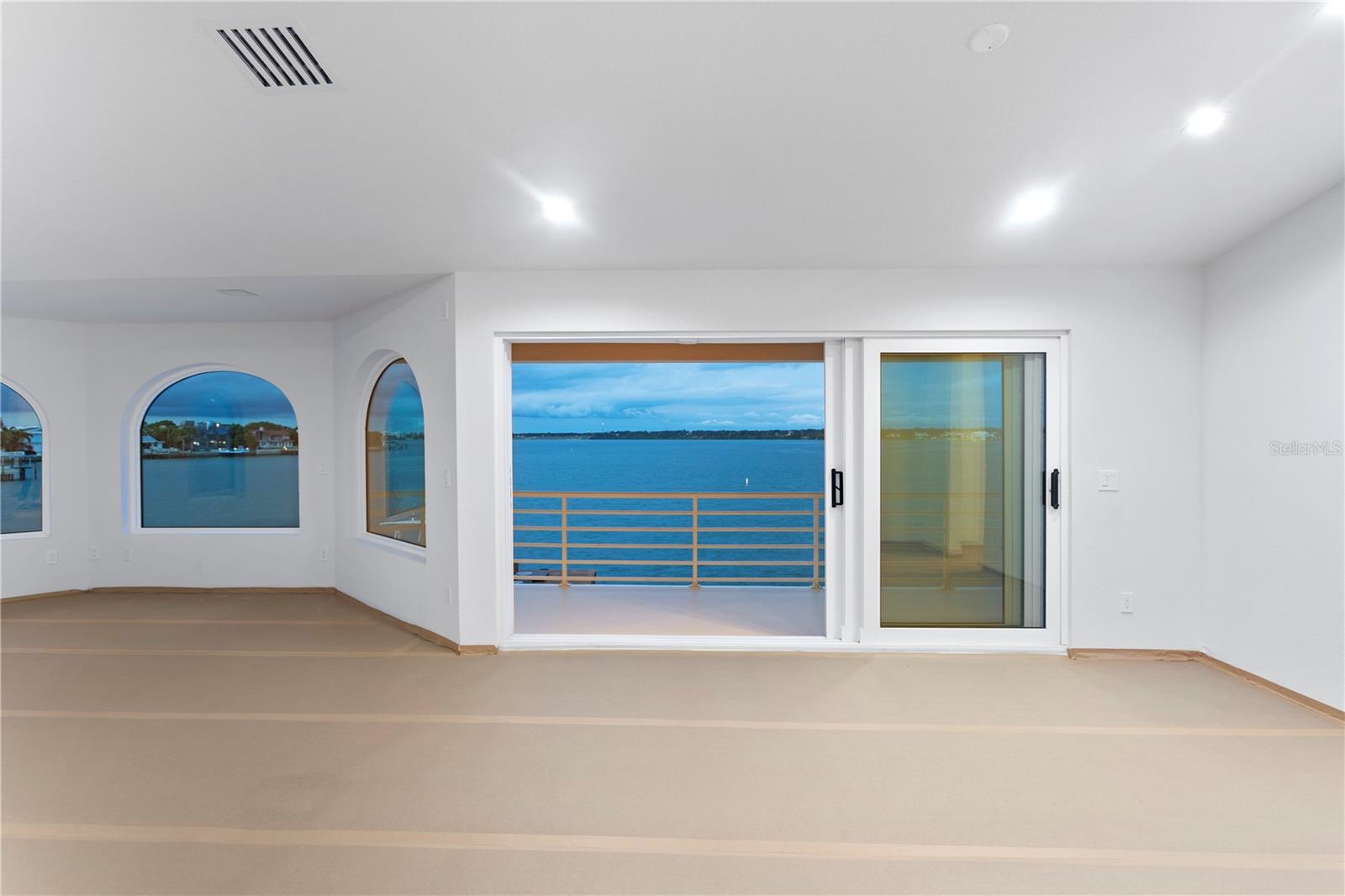 TB8379196 Property Photo