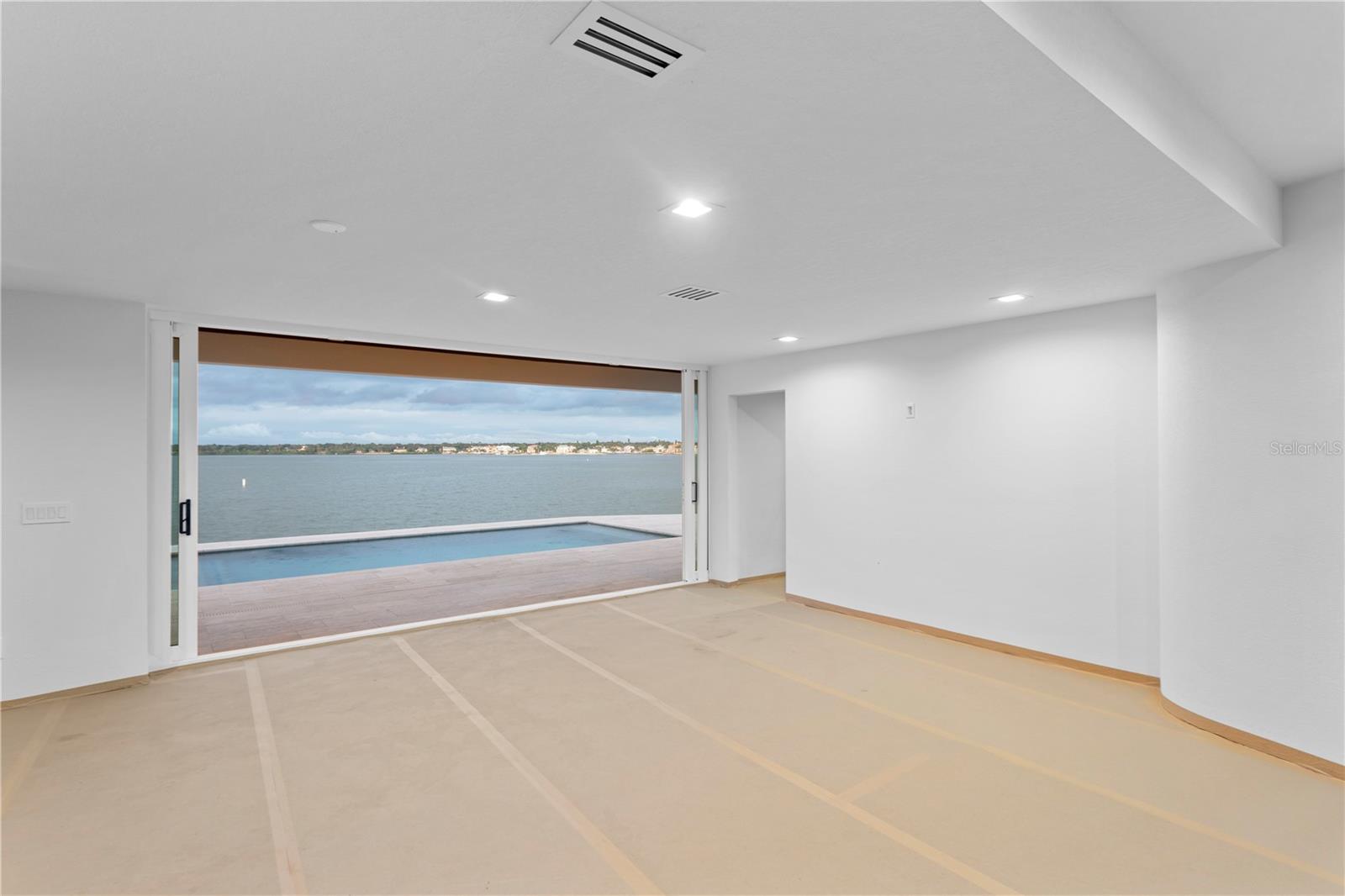 TB8379196 Property Photo