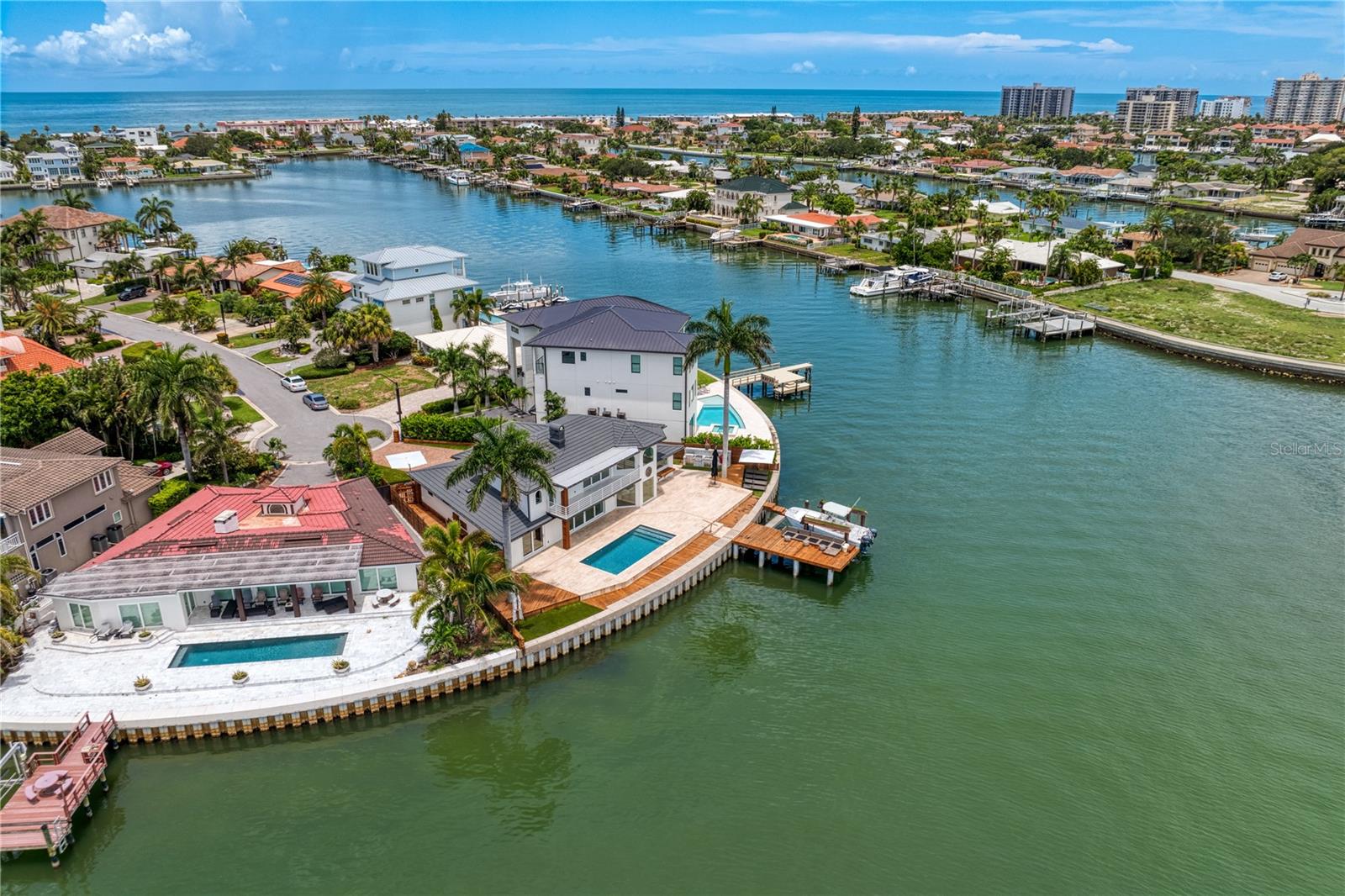 TB8379196 Property Photo