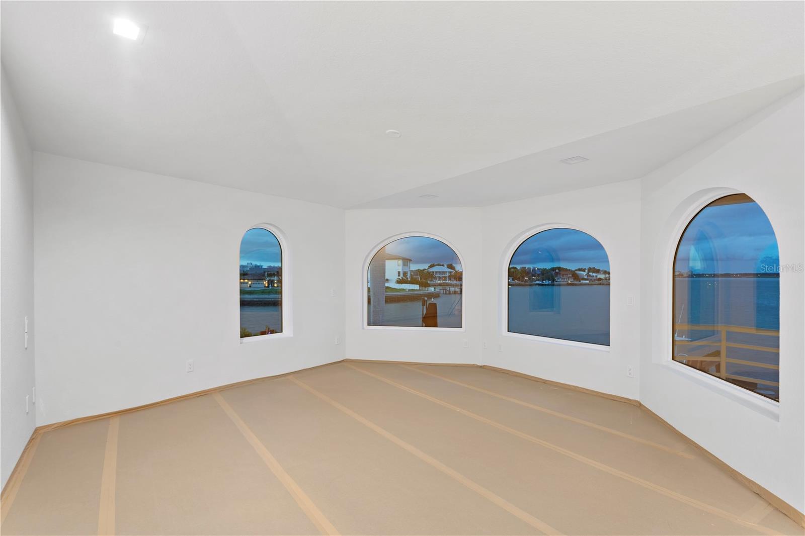 TB8379196 Property Photo