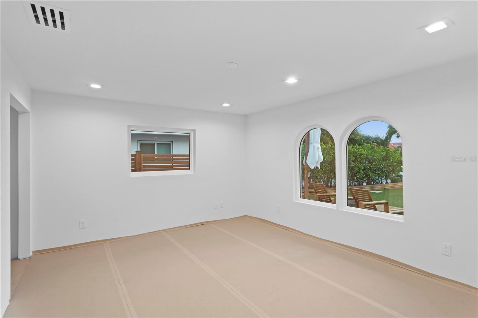 TB8379196 Property Photo