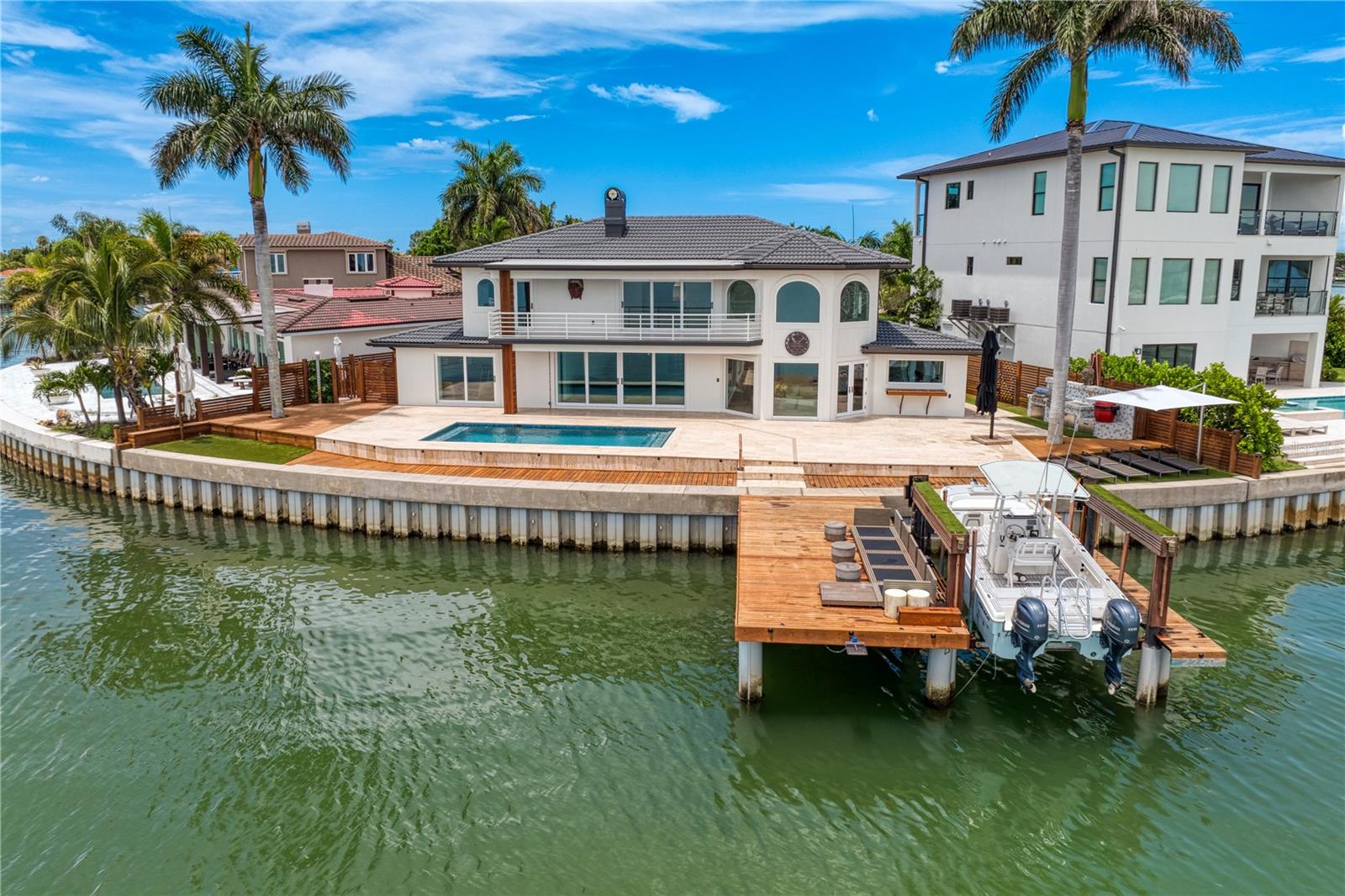 TB8379196 Property Photo