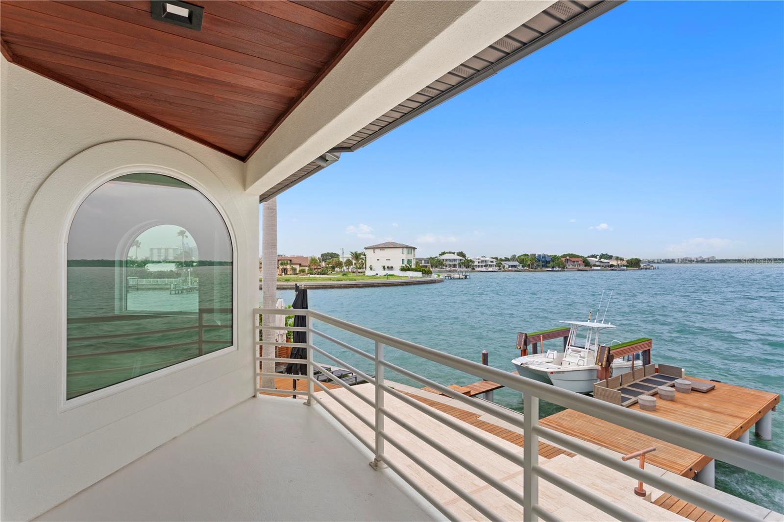 TB8379196 Property Photo