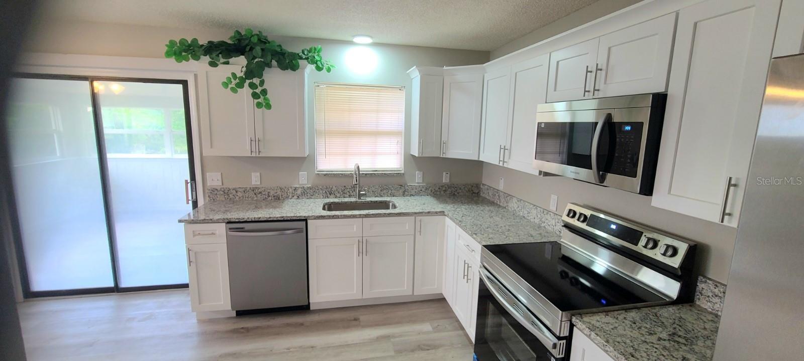 1472 6TH AVE, DELAND, FL, 32724