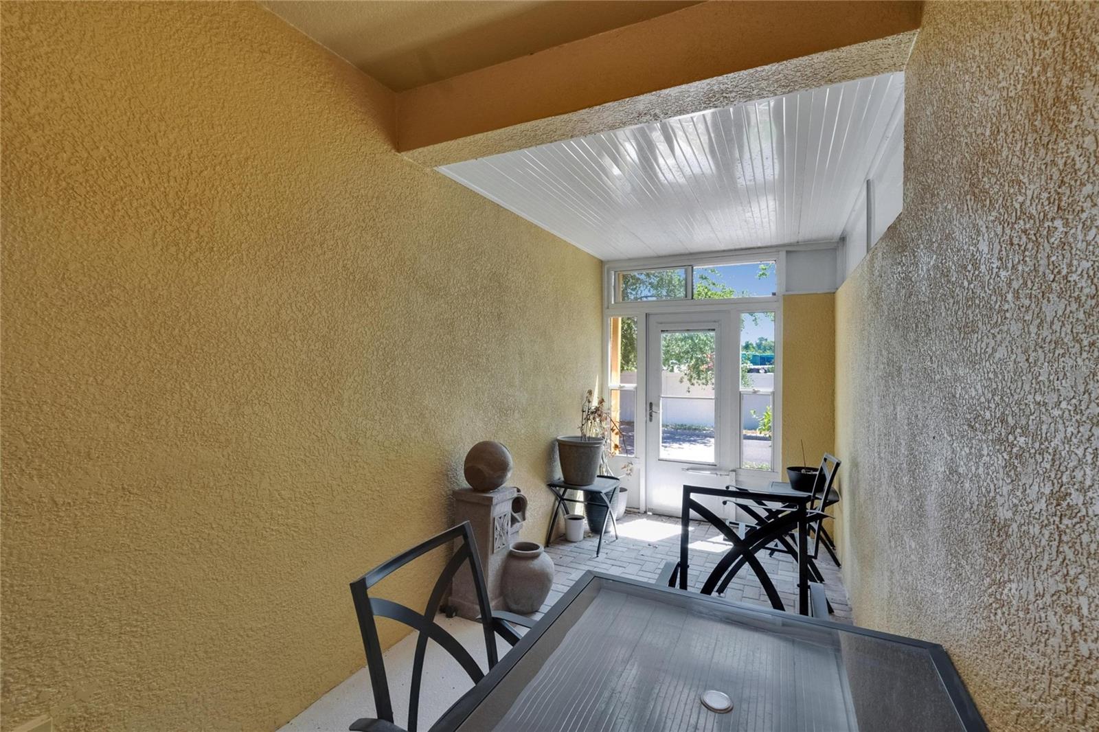 6918 FROG POCKET PL, TAMPA, FL, 33616