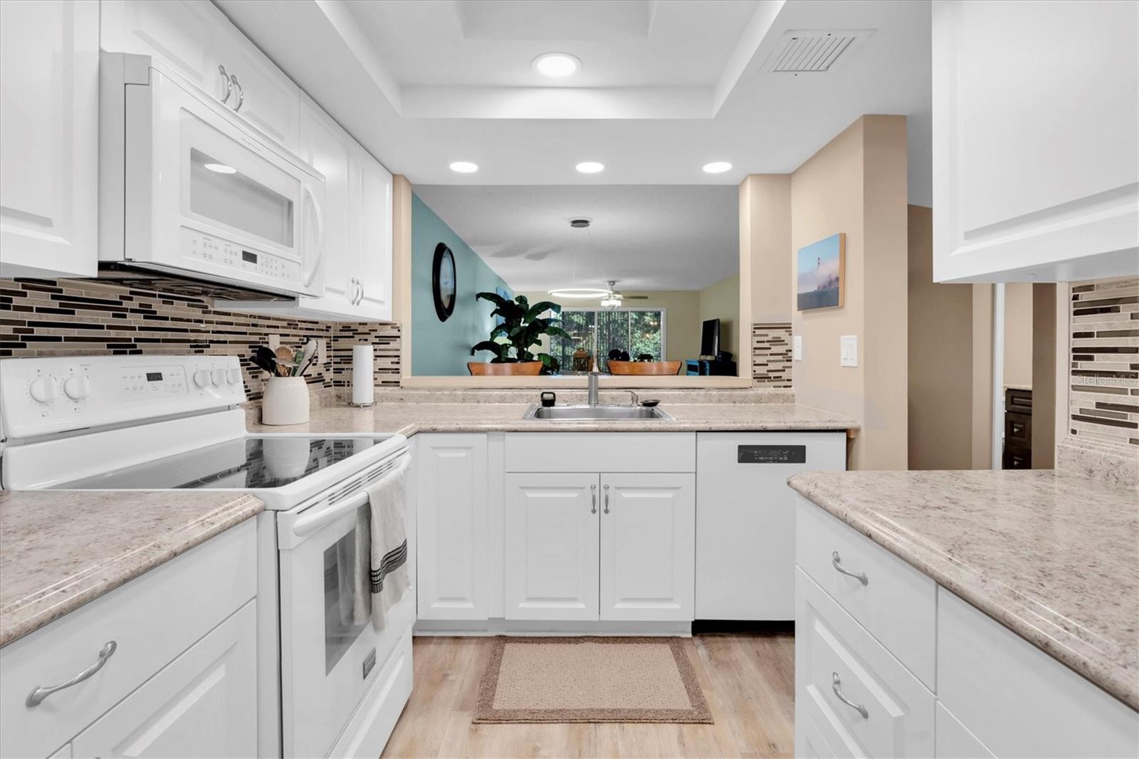 90 S HIGHLAND AVE #201, TARPON SPRINGS, FL, 34689