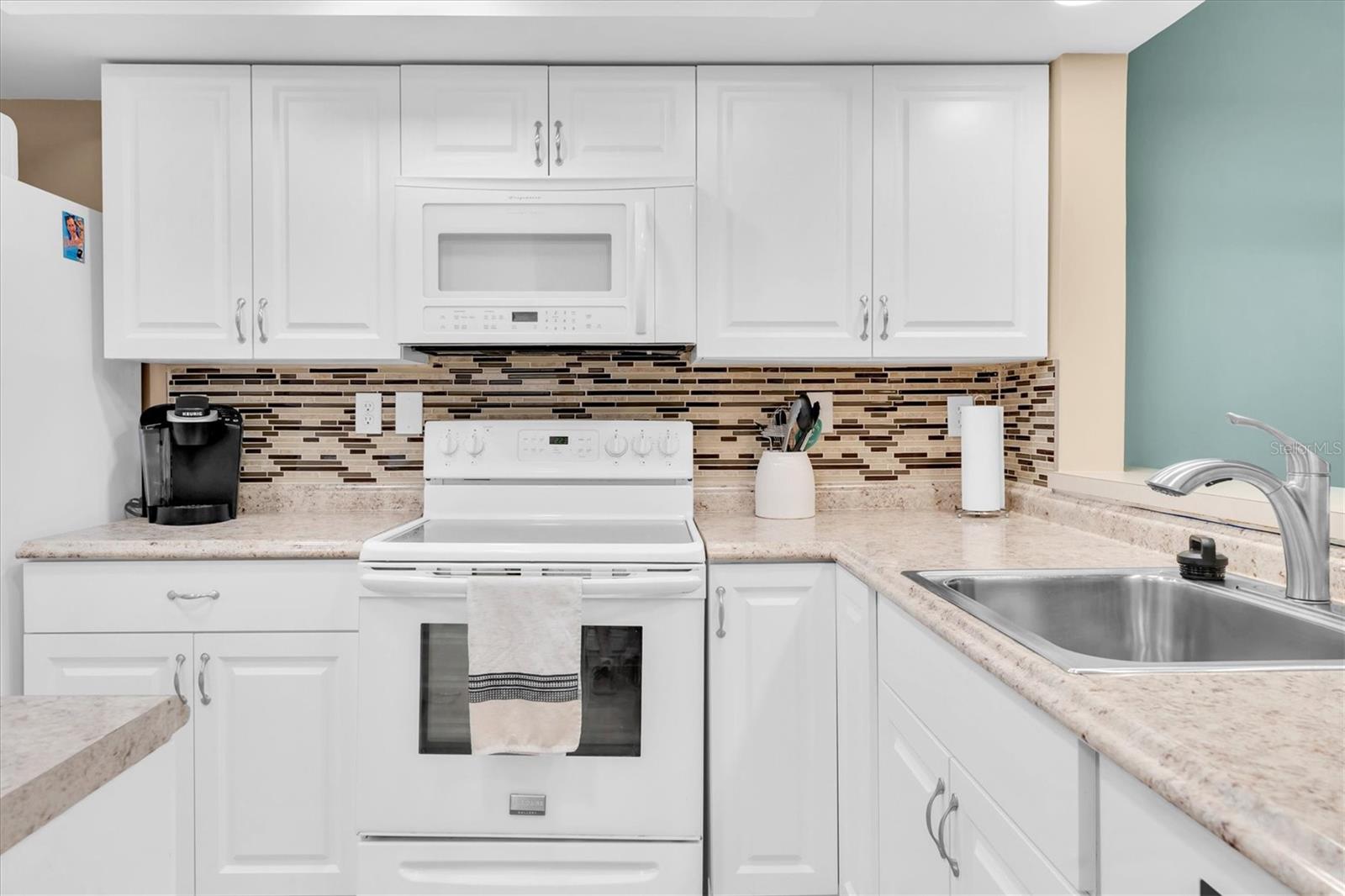90 S HIGHLAND AVE #201, TARPON SPRINGS, FL, 34689
