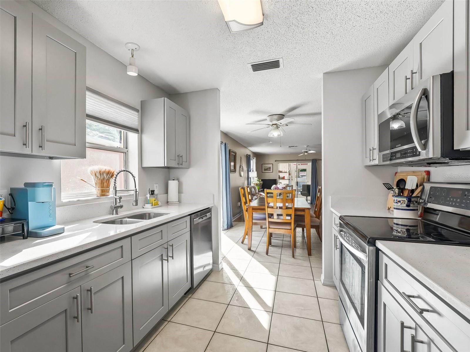 919 MEDIRA DR, THE VILLAGES, FL, 32159